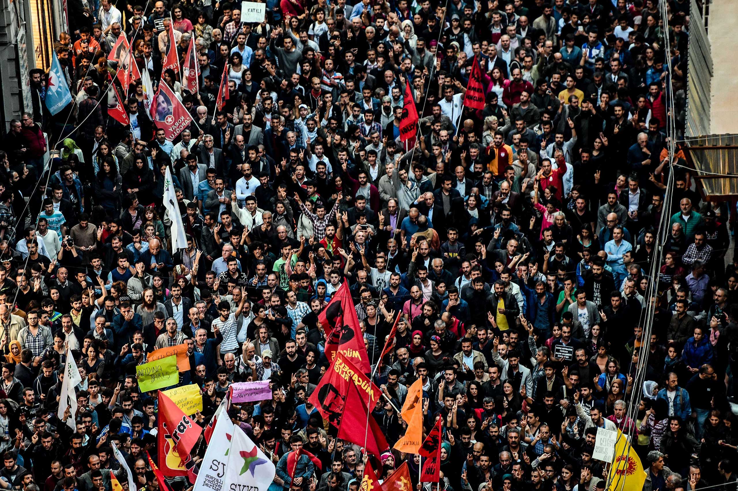 TOPSHOTS-TURKEY-POLITICS-ATTACKS-BLAST-DEMO