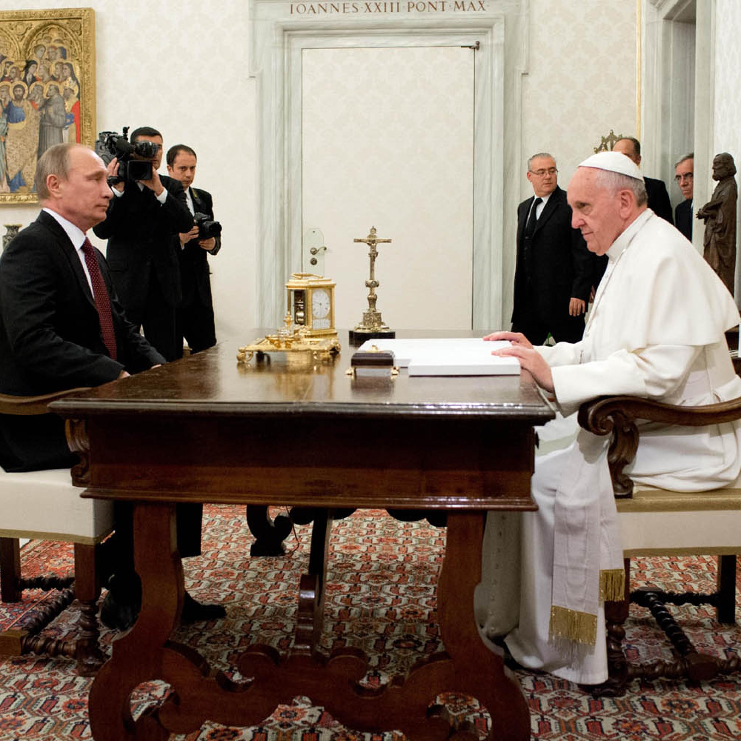Putin visits Pope Francis
