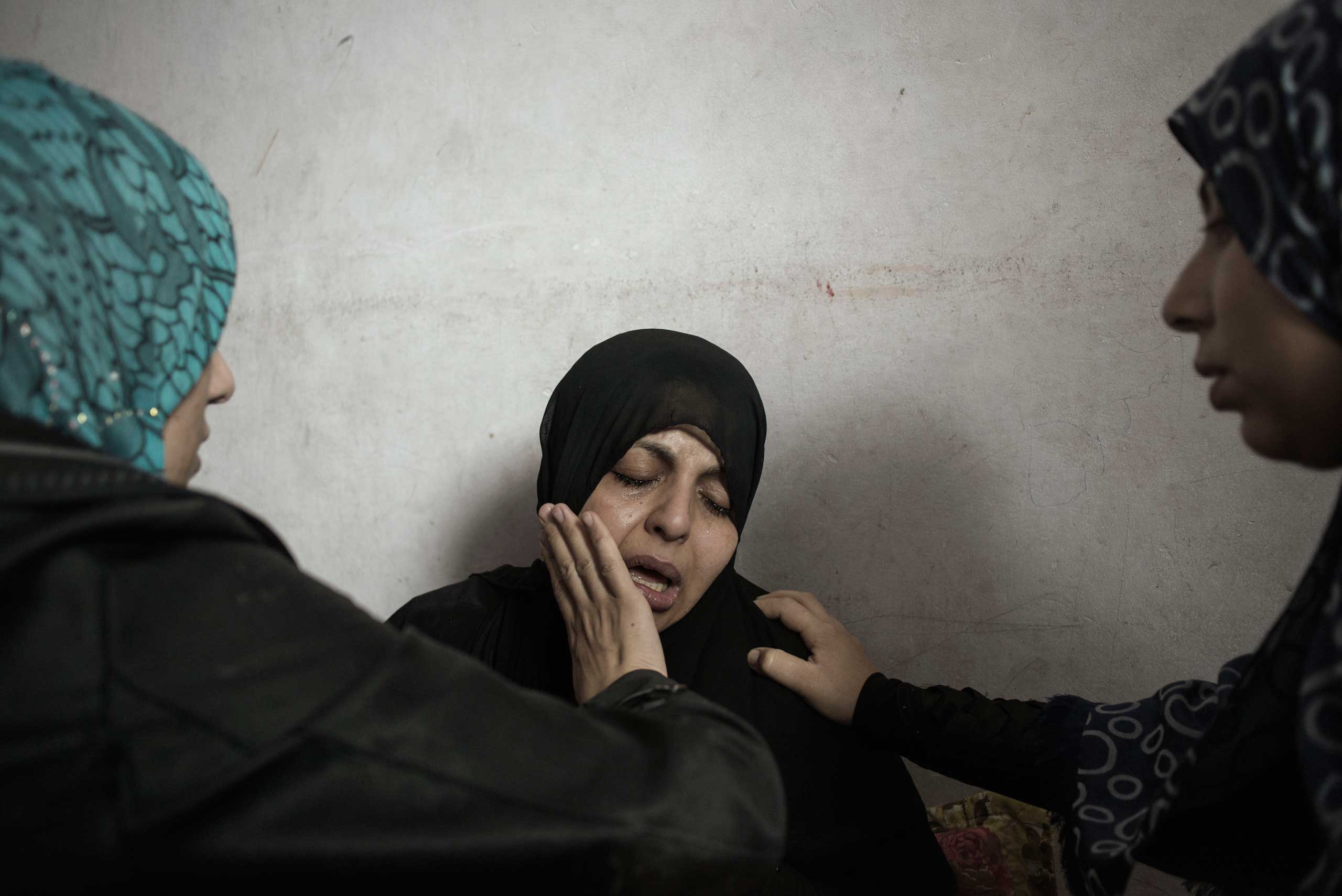 Innocents in the Crossfire: Alessio Romenzi's Shocking Photographs From ...