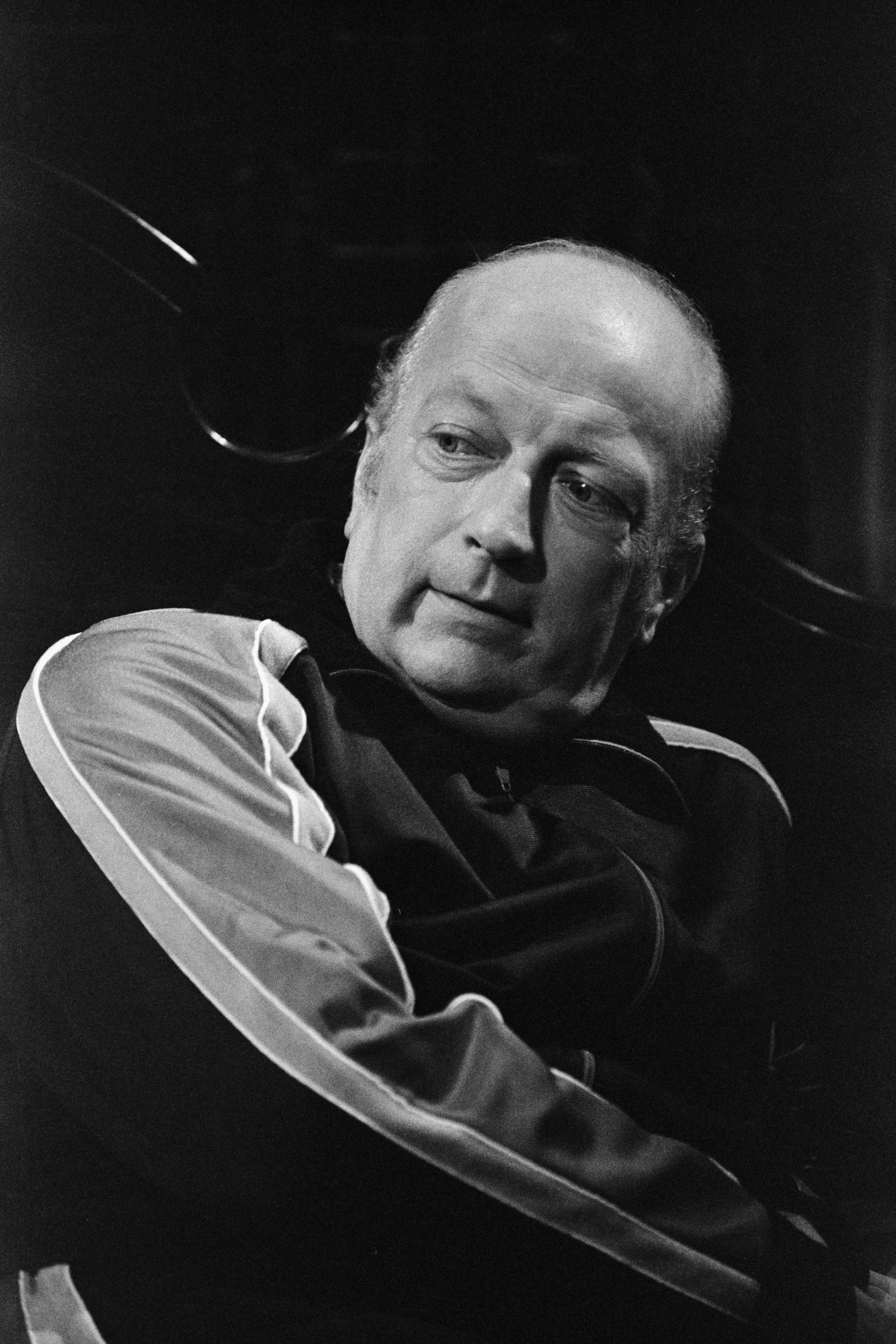 Bob Elliott During Saturday Night Live Sketch