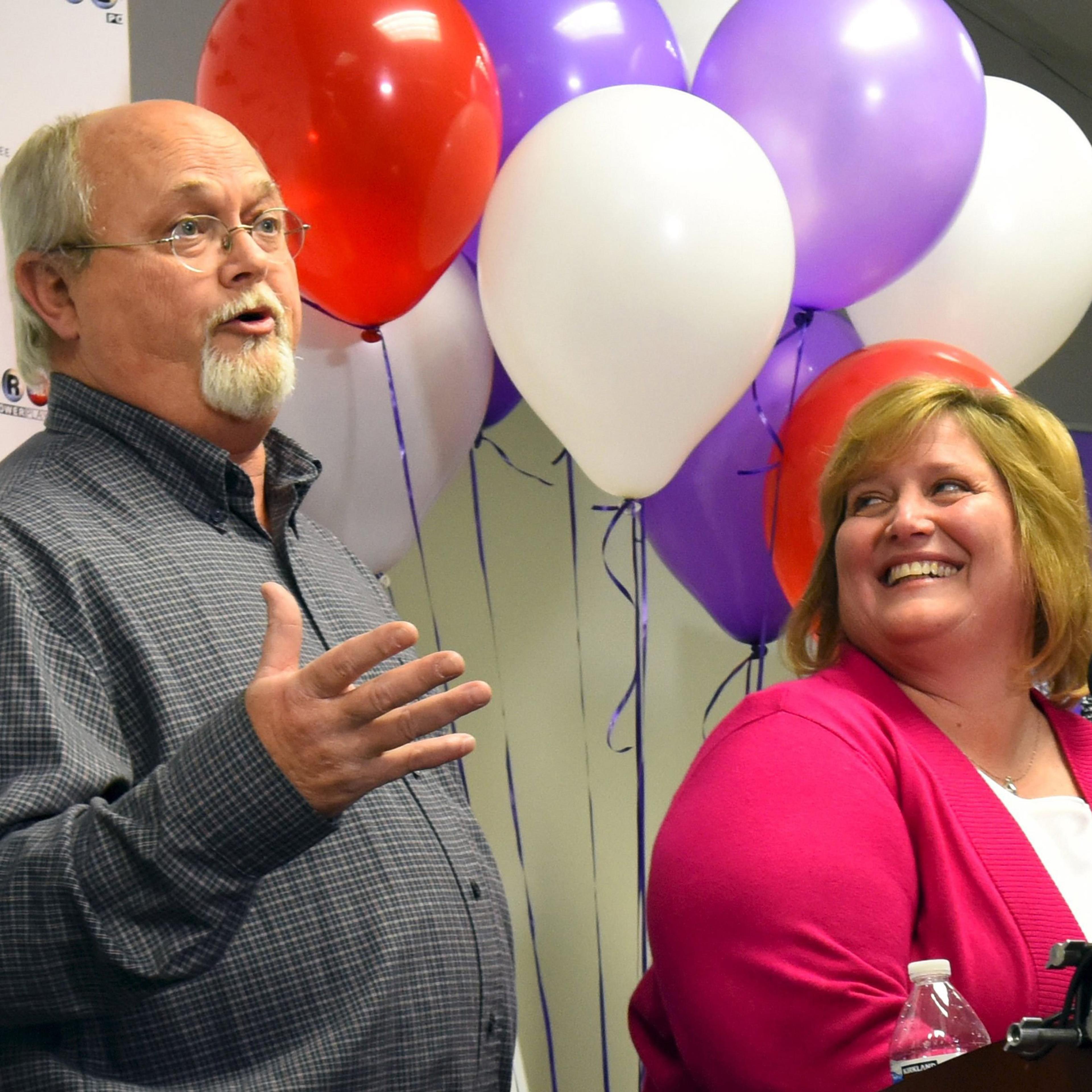 Powerball jackpot co-winners Lisa and John Robinson of Munford, Tennessee speak to the media at the headquarters of the Tennessee Lottery in Nashville, Tennessee January 15, 2016. A Tennessee couple holding one of three winning tickets for this week's re