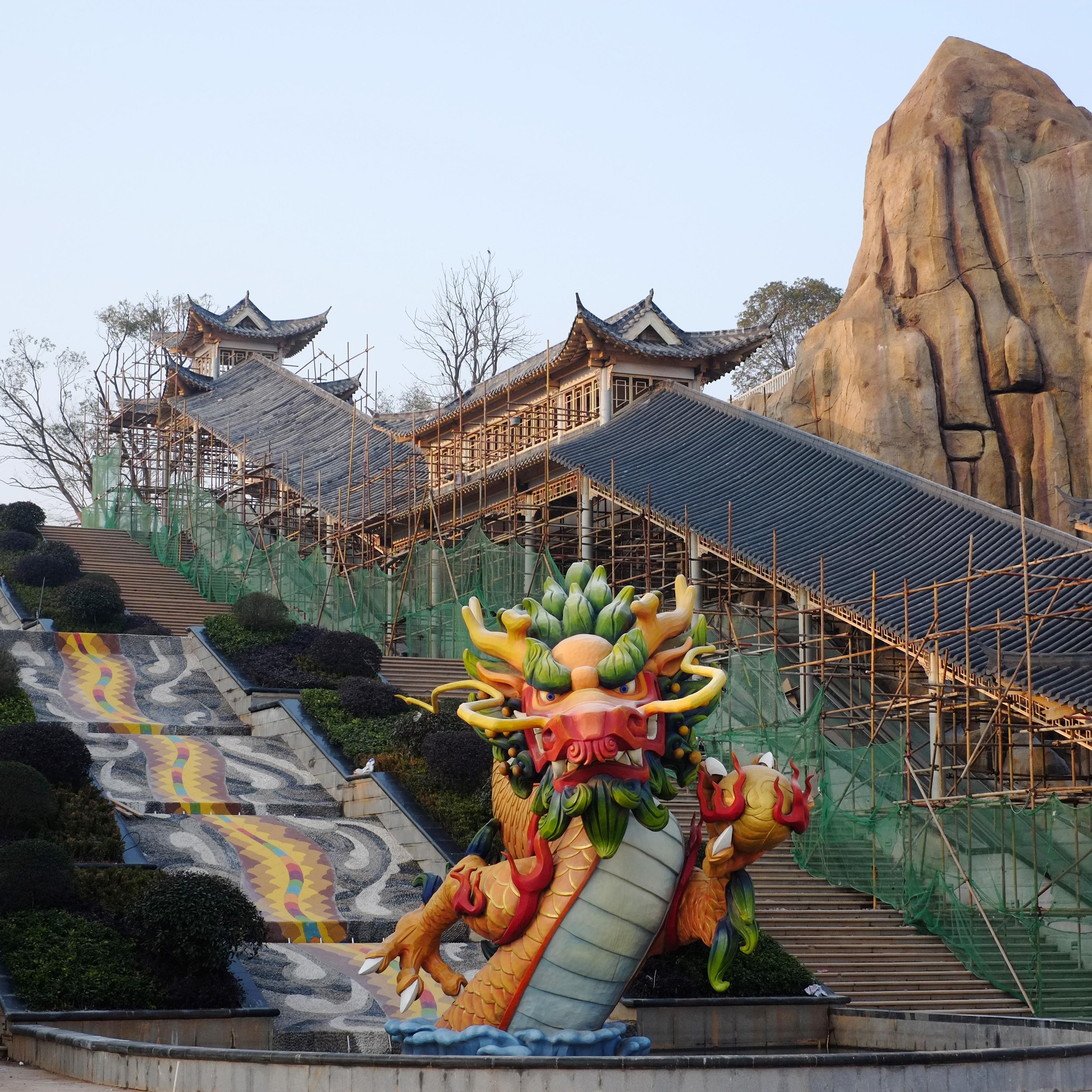 China's Wanda prepares for battle with 'old brand'
