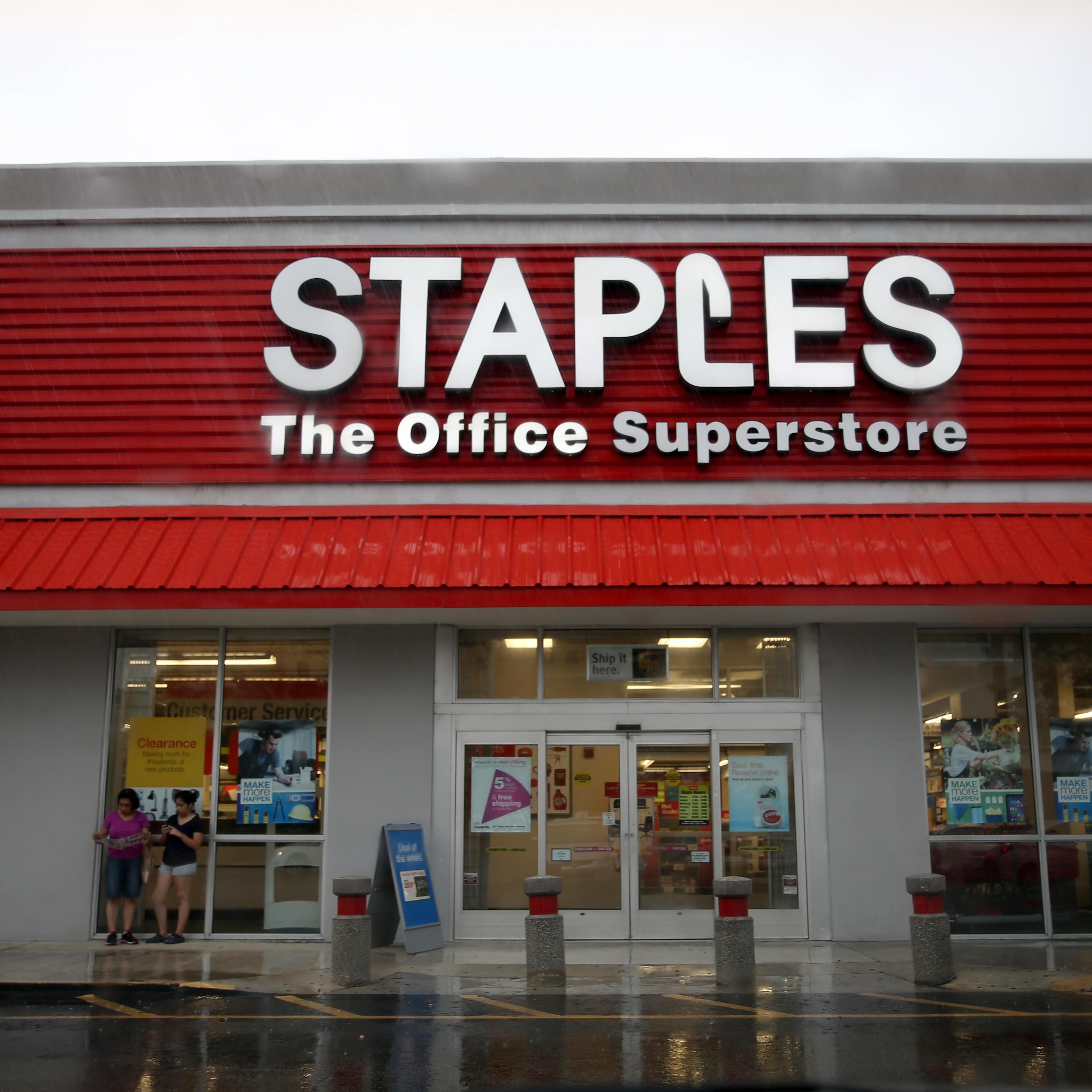 Staples To Close 225 Stores