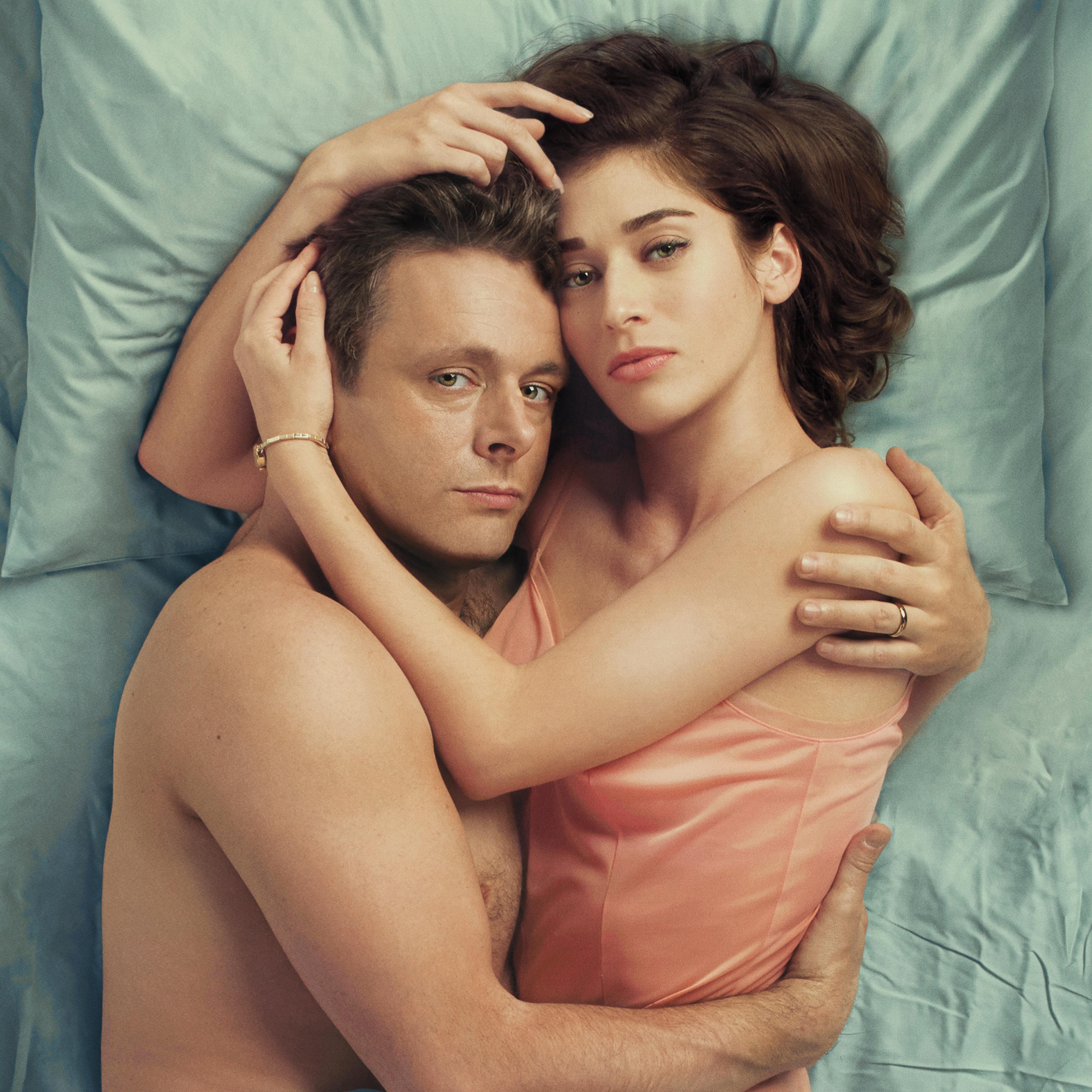 Michael Sheen as Dr. William Masters and Lizzy Caplan as Virginia Johnson in Masters of Sex (season 2 KEY ART) - Photo: Frank W Ockenfels 3/SHOWTIME