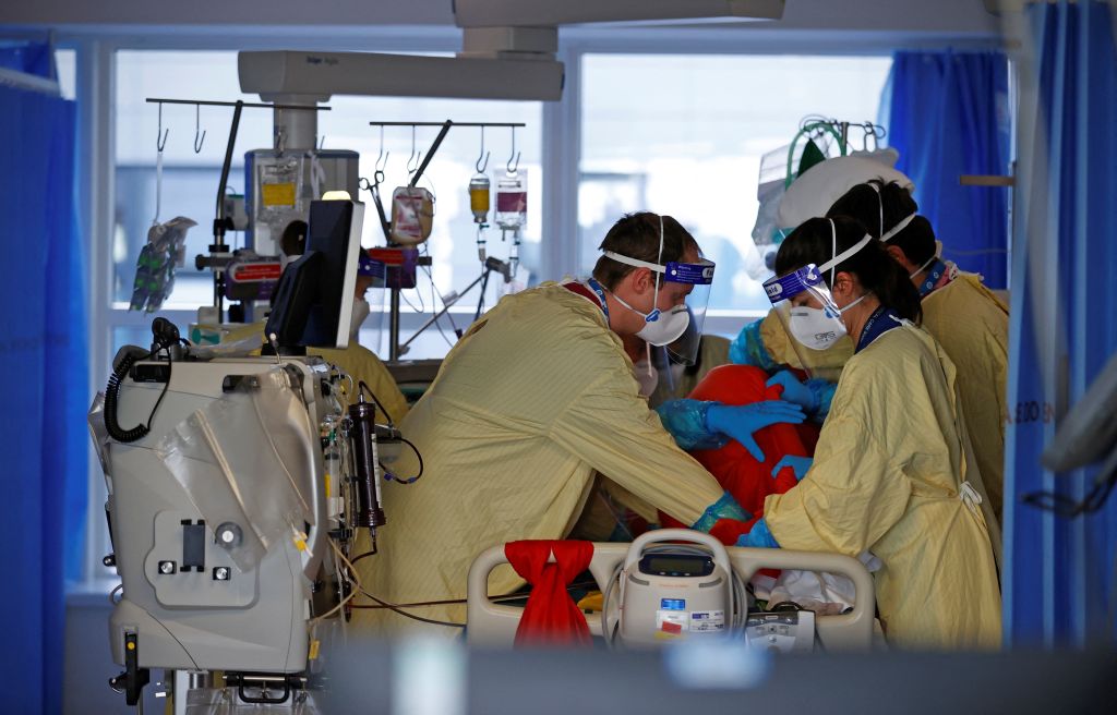 Covid-19-hospitalizations-UK