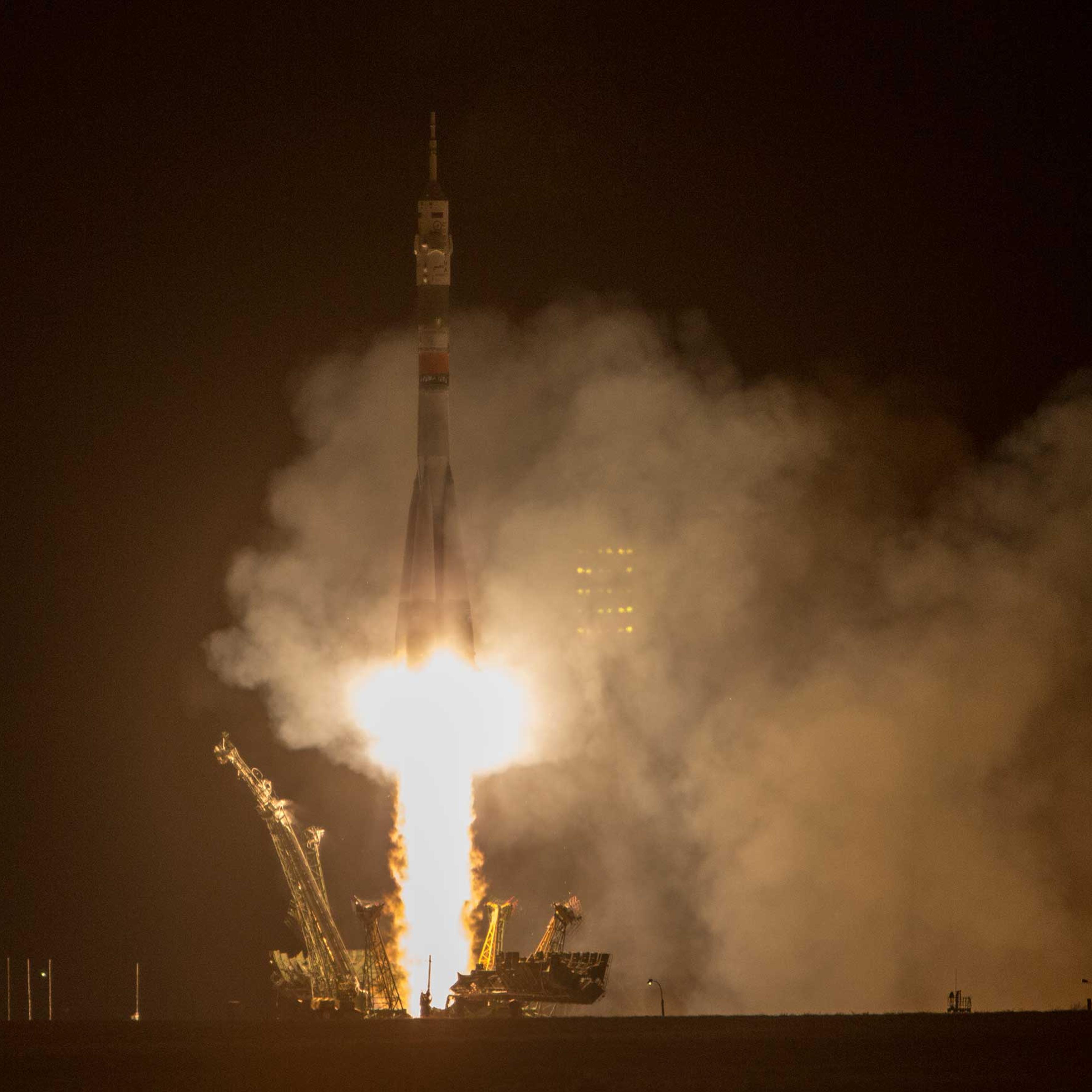soyuz launch scott kelly