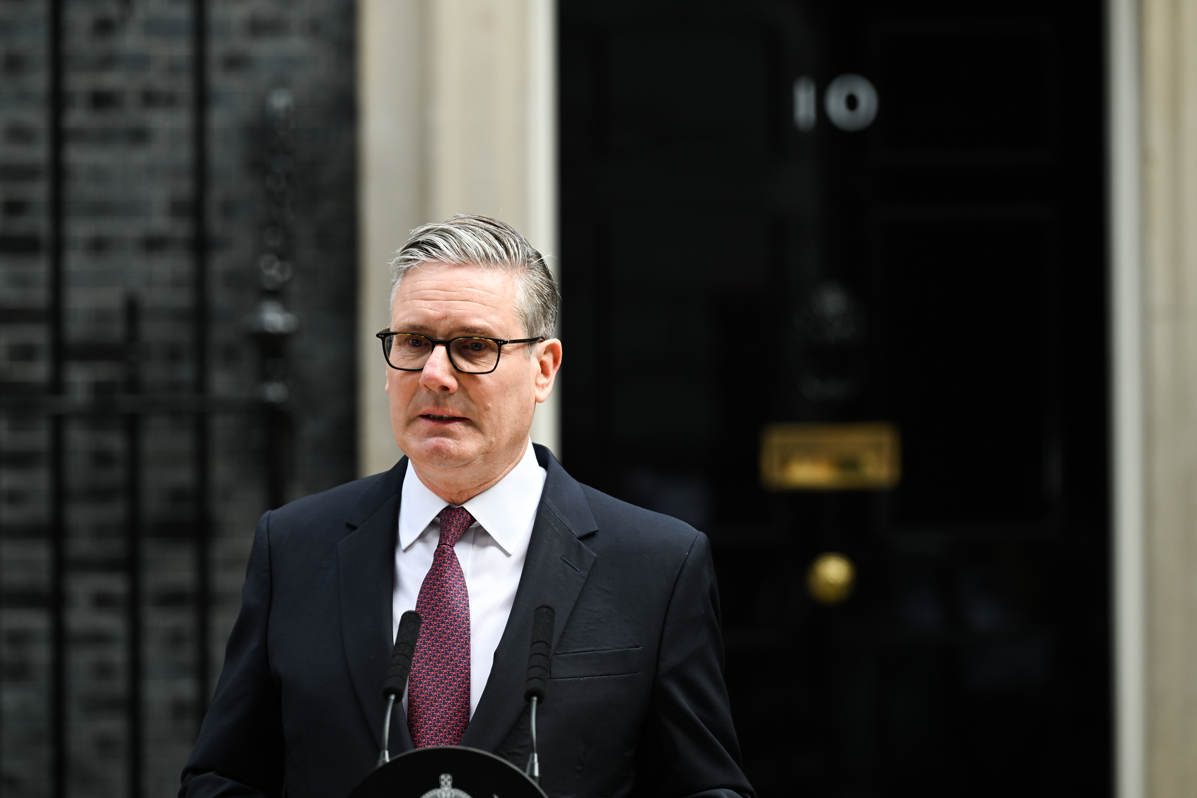 U.K. Prime Minister Keir Starmer Resigns, Burnham Confirms He Will Run to Replace Him