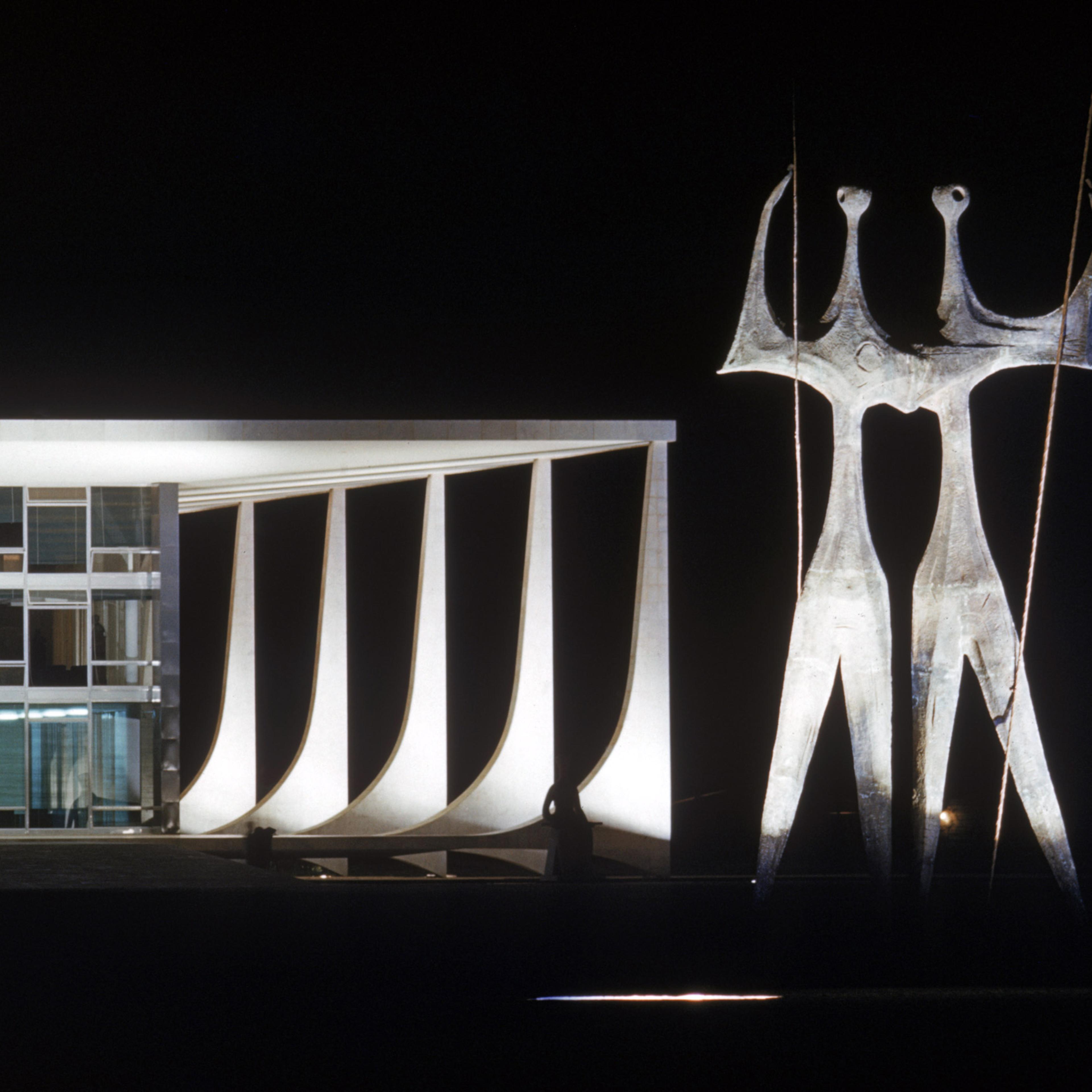 Oscar Neimeyer's Pálacio do Planalto, 1961.