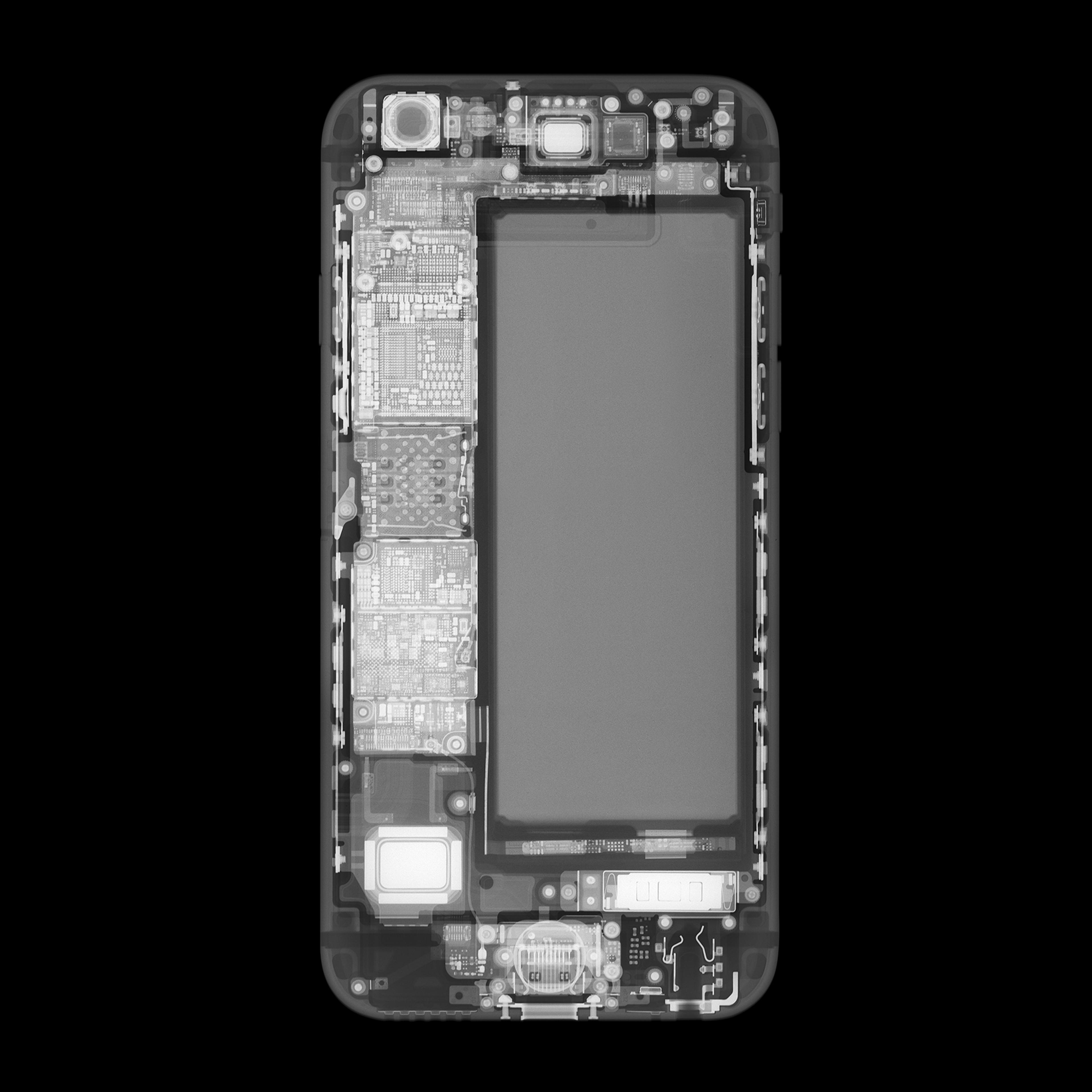 An X-ray image of a smartphone.