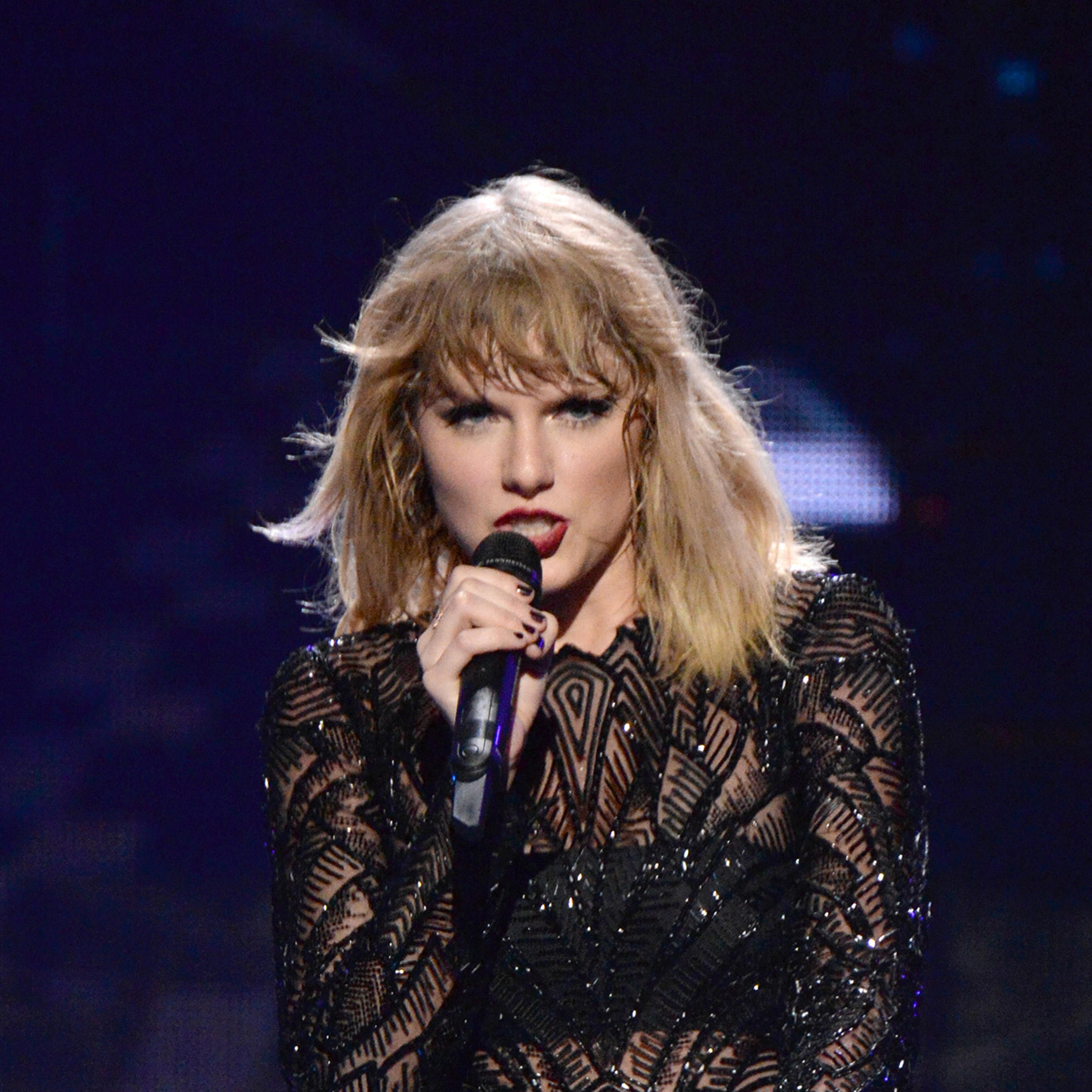 2017 DIRECTV NOW Super Saturday Night Concert In Houston - Taylor Swift Performance