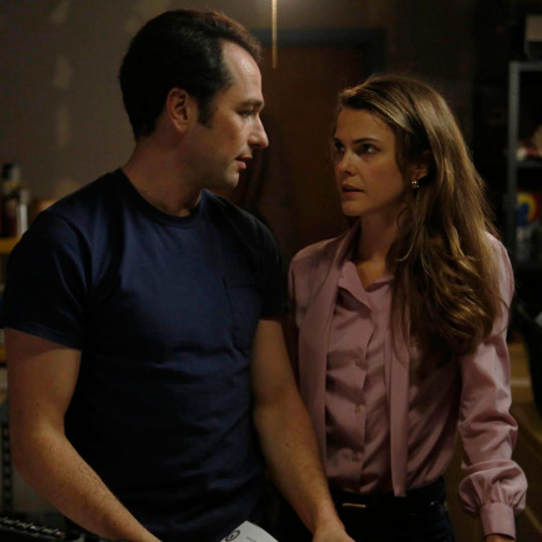 THE AMERICANS -- "Behind the Red Door" -- Episode 6 (Airs Wednesday, April 2, 10:00 PM e/p) -- Pictured: (L-R) Matthew Rhys as Philip Jennings, Keri Russell as Elizabeth Jennings -- CR: Craig Blankenhorn/FX