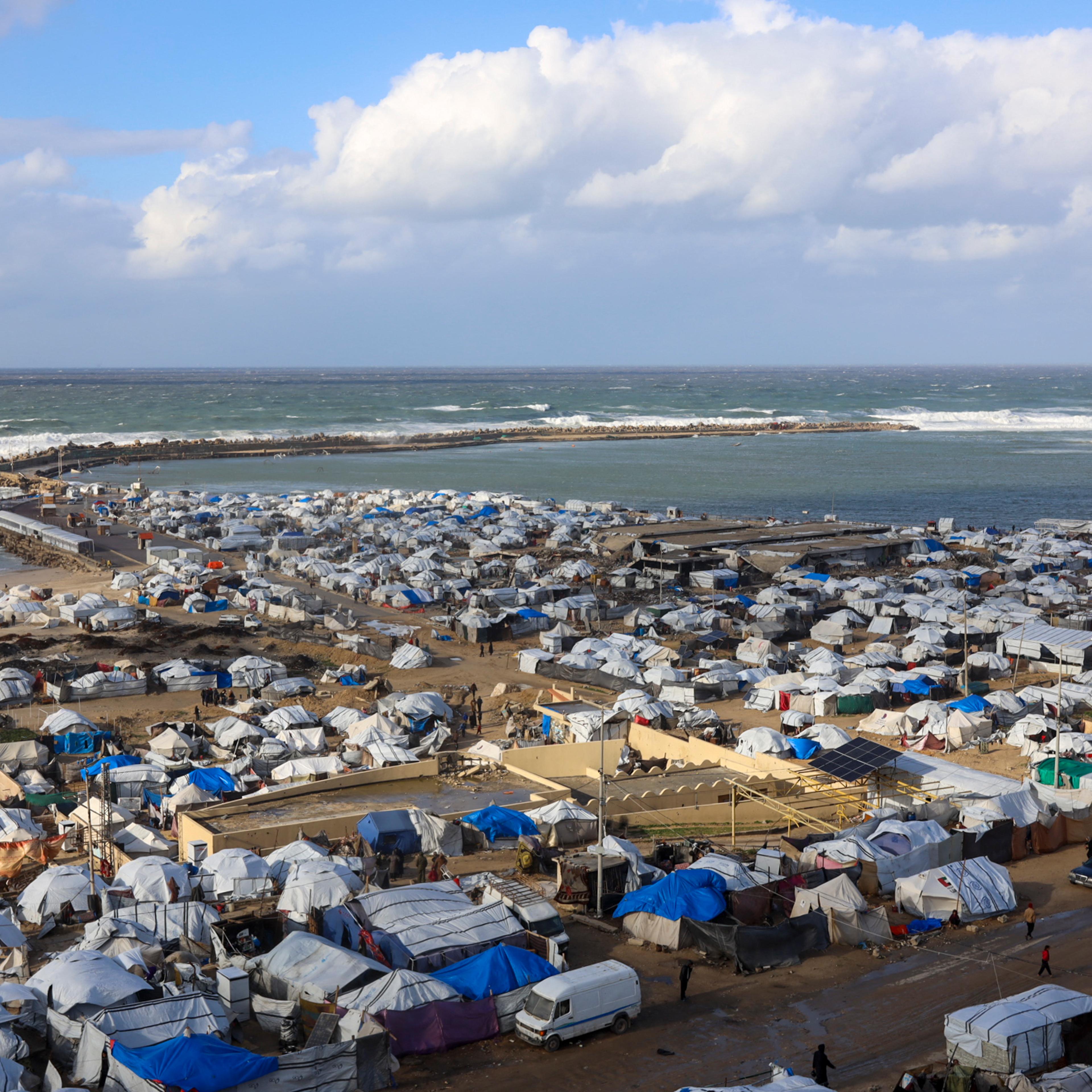Winter-Winds-Batter-Gaza-Tent-Shelters