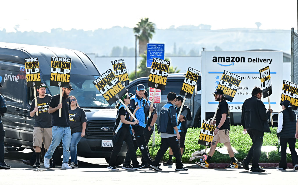 US-STRIKE-LABOR-AMAZON