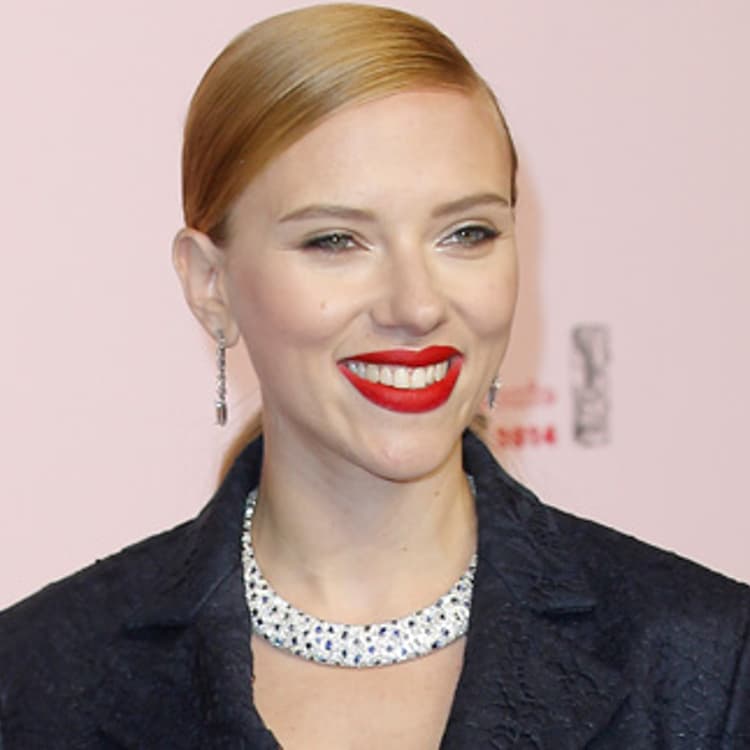 Scarlett Johansson arrives at the 39th French Cesar Awards Ceremony, in Paris, on Feb. 28, 2014.