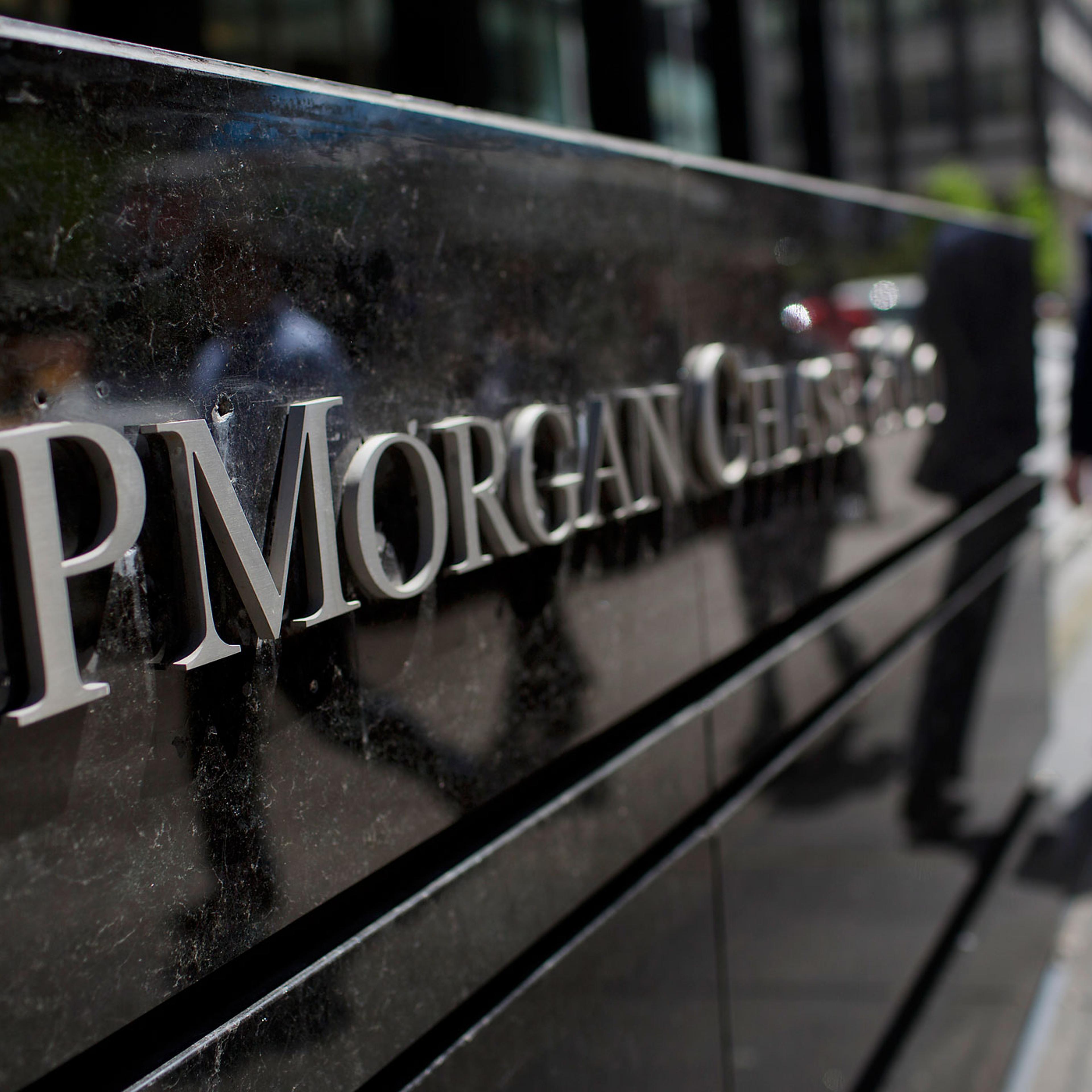 JPMorgan Holders Led by Chairmen-CEOs to Vote on Dimon's Titles