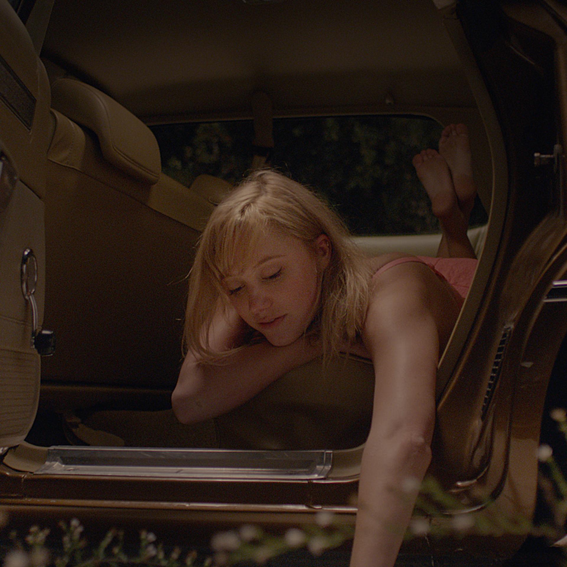 Maika Monroe as Jay in <em>It Follows</em>