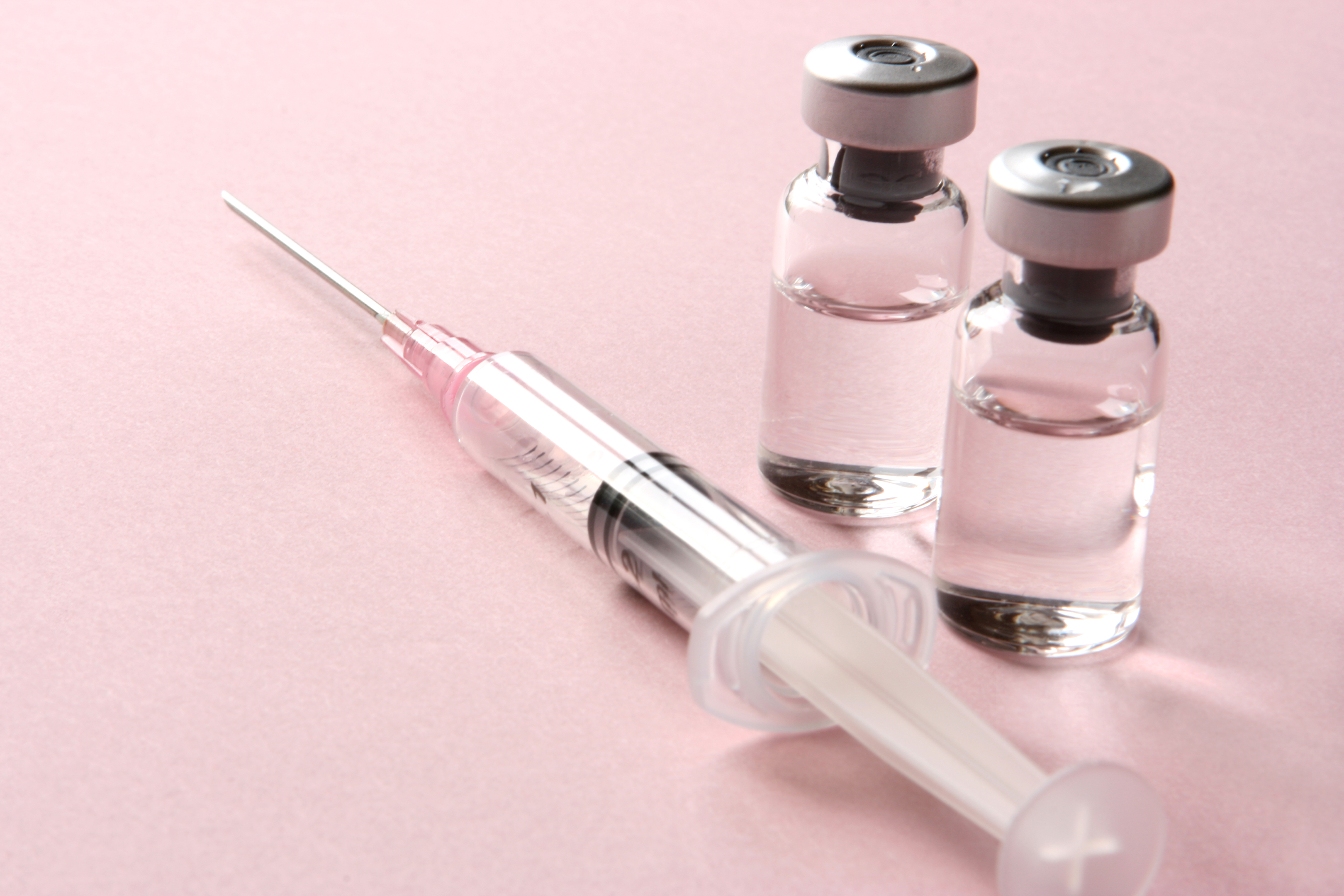 Vaccine syringe