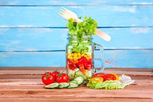 mason-jar-salad