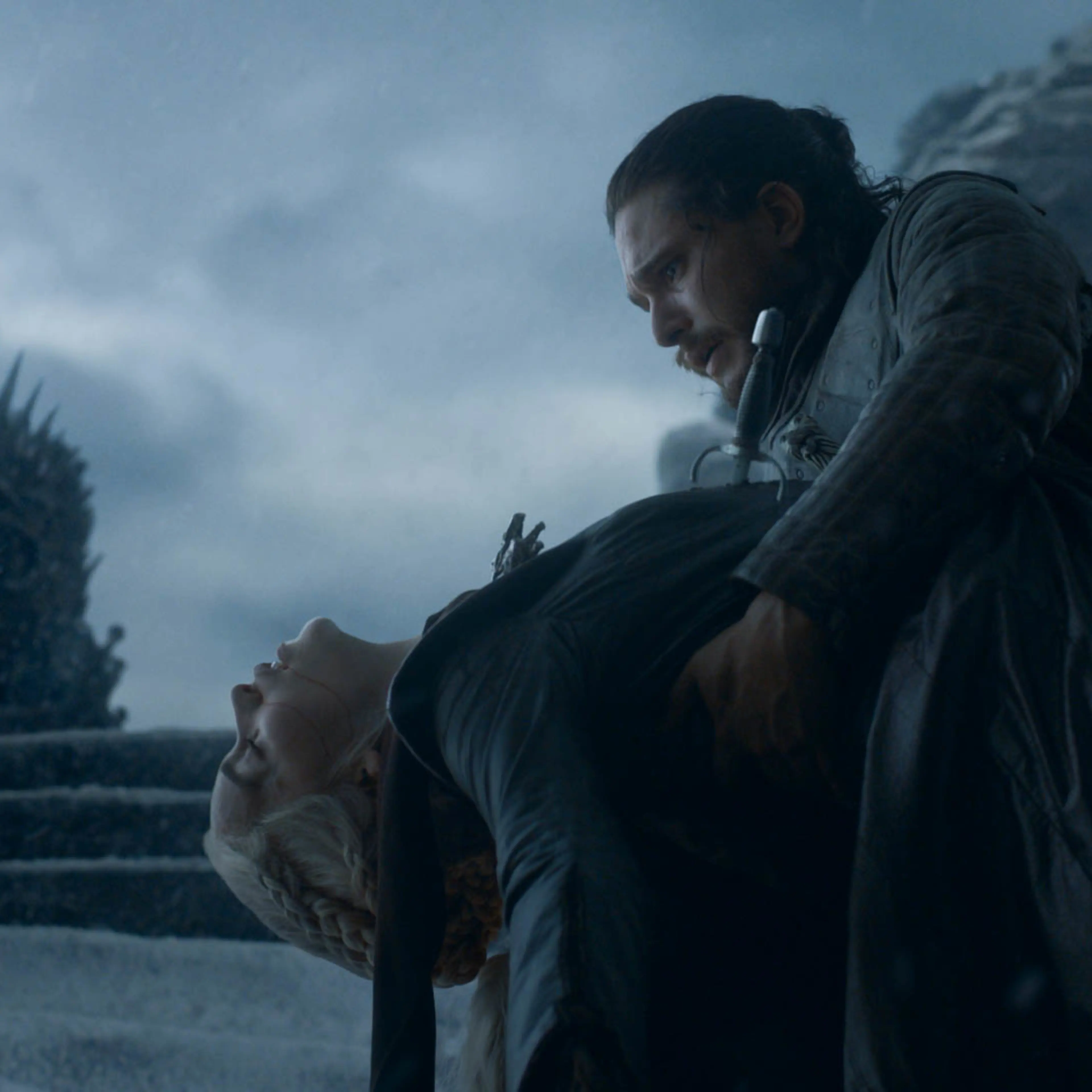 Daenerys Targaryen dies in Jon Snow's arms in the Game of Thrones series finale