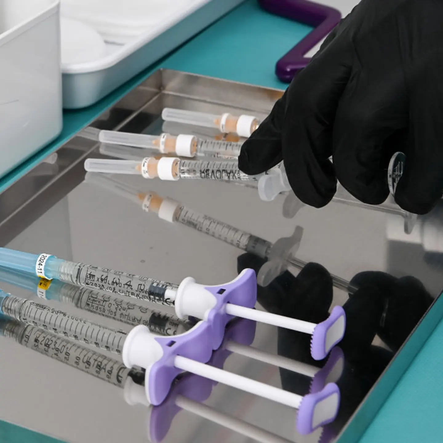 Syringes for beauty treatments are available at the cosmetic surgery Medicalthree on Kurfürstendamm.
