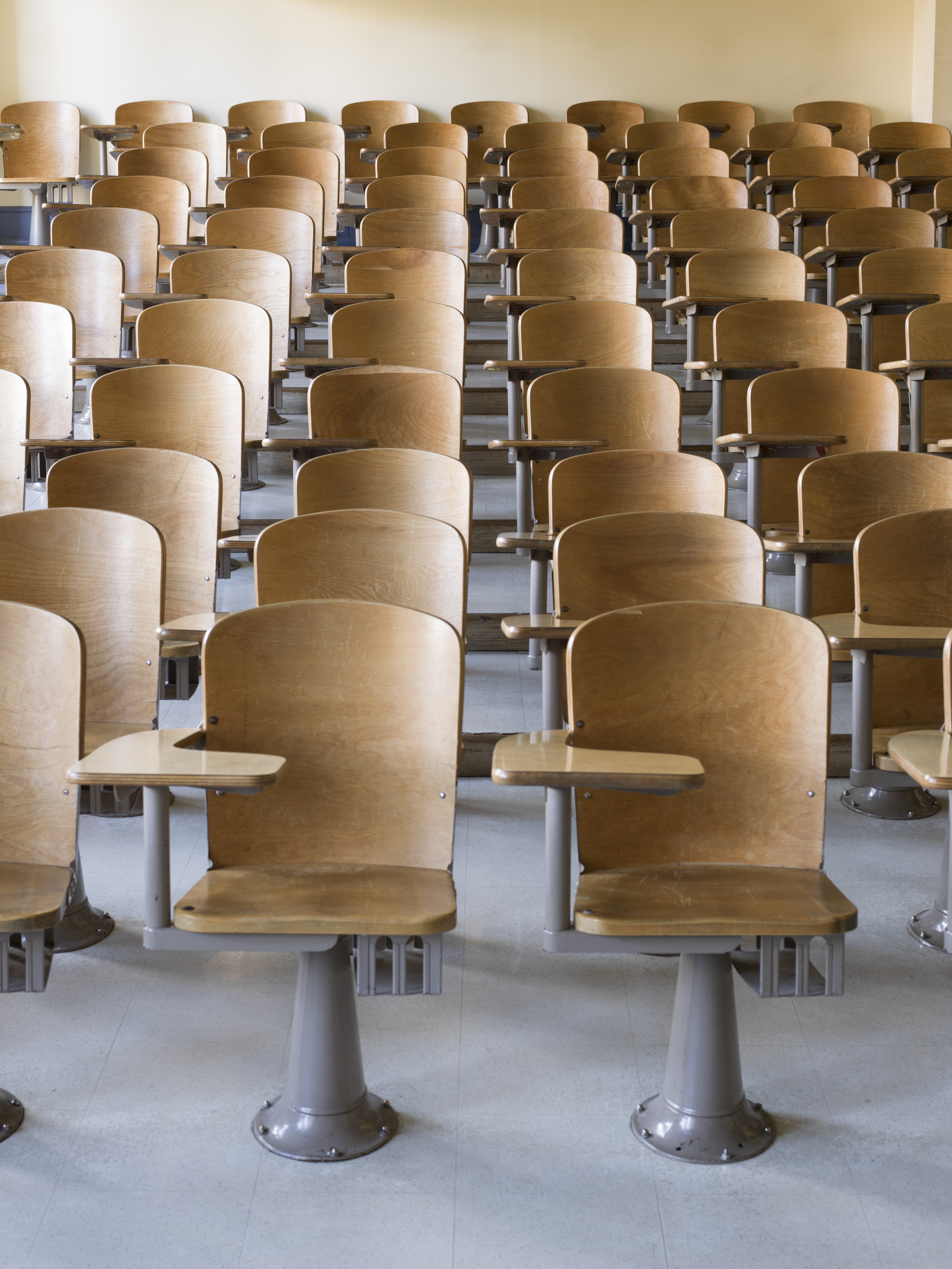 desks-lecture-hall