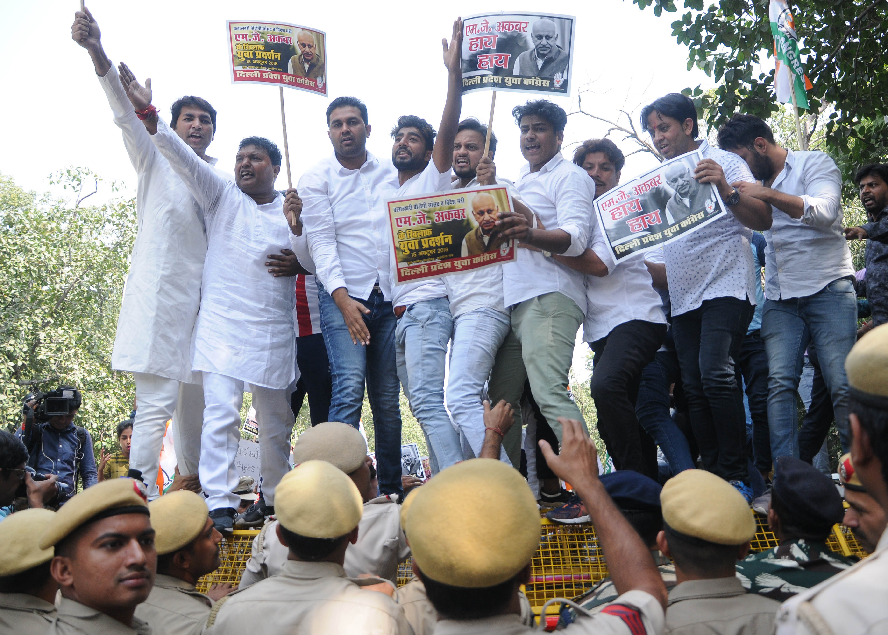 Protest against minister of state MJ Akbar in New Delhi, India - 15 Oct 2018