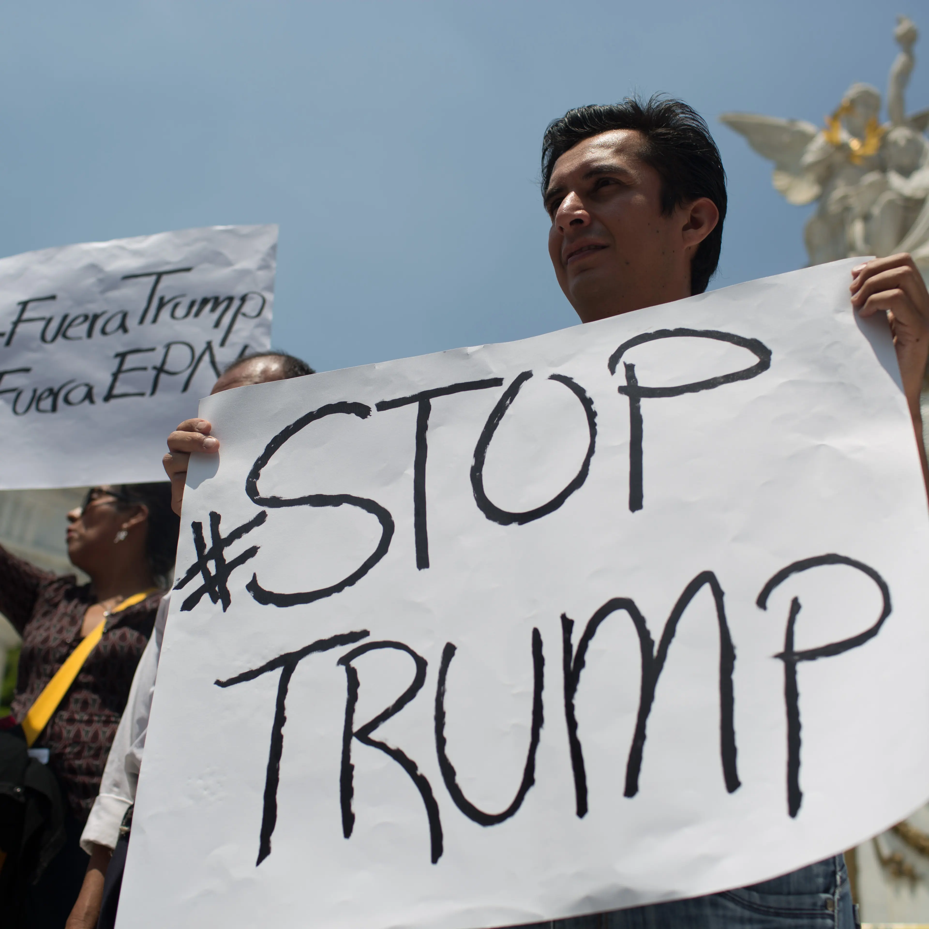 Trump Heads to Mexico Looking to Shake Up U.S. Presidential Race