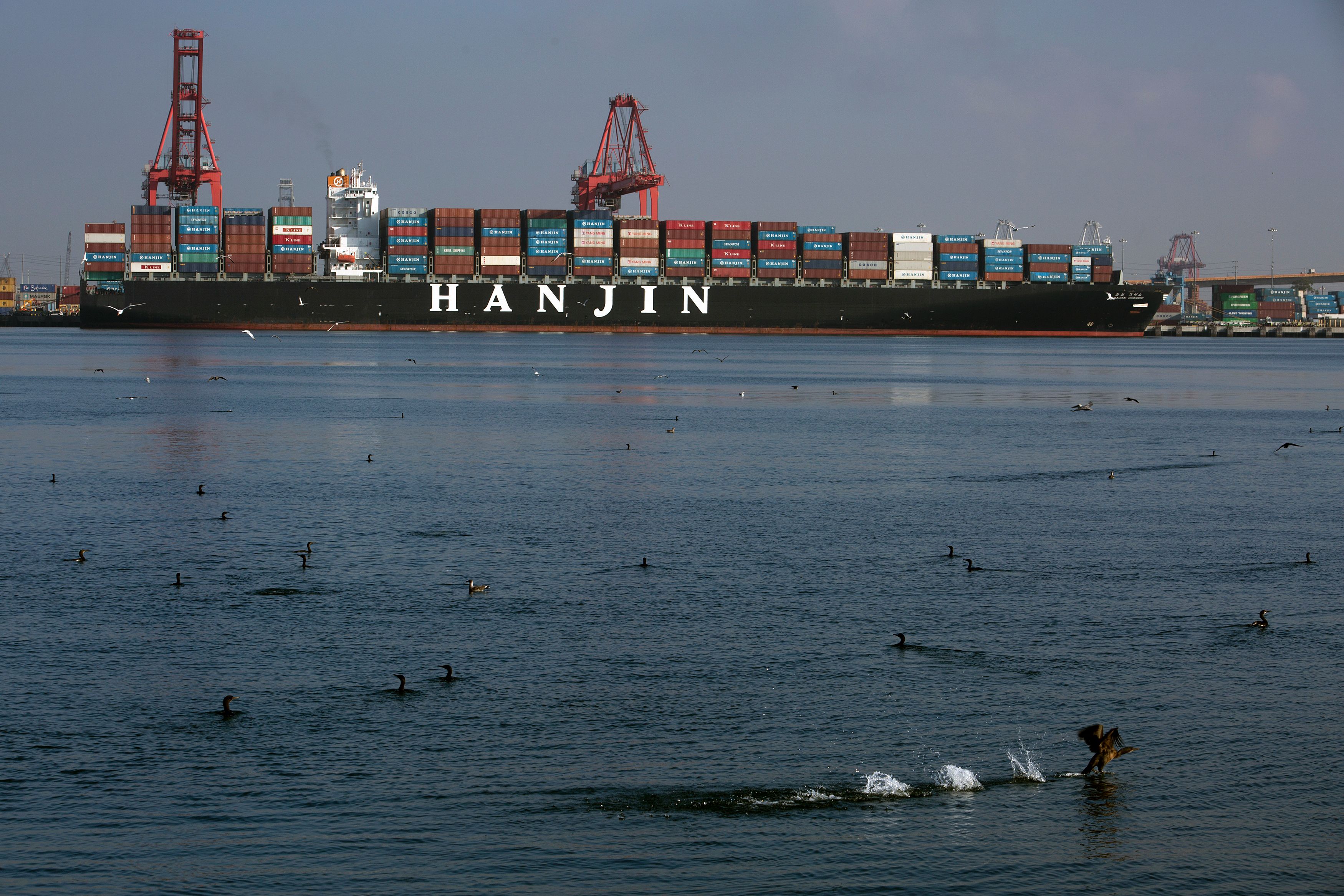 US-SKOREA-SHIPPING-HANJIN