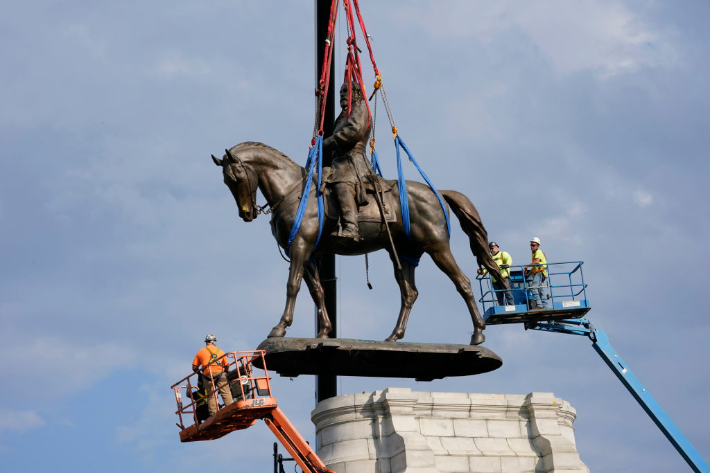 Richmond, Virginia Removes Statue Of Confederate General Robert E. Lee