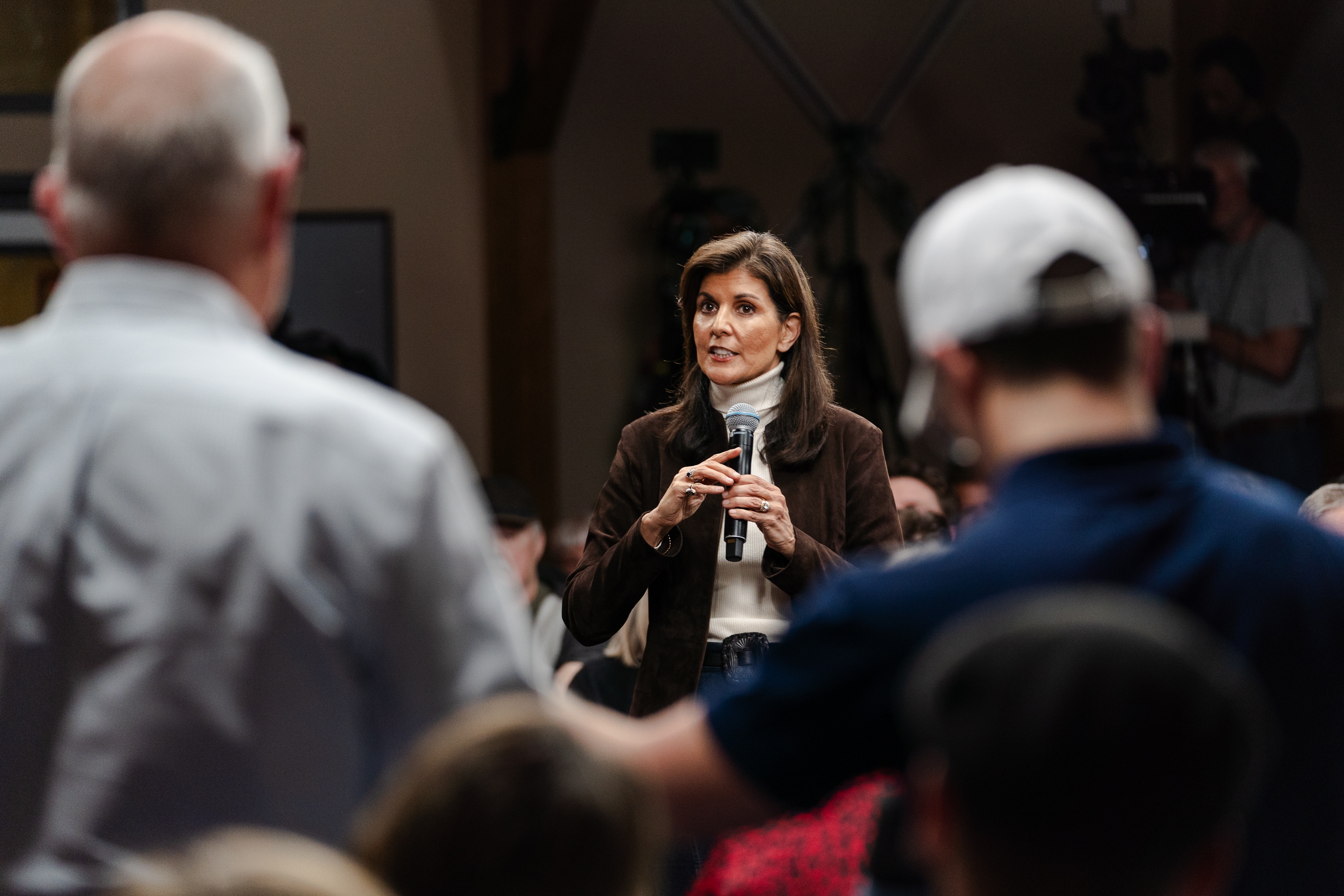 Republican Presidential Candidate Nikki Haley Receives Endorsement From New Hampshire Gov. Chris Sununu In Manchester