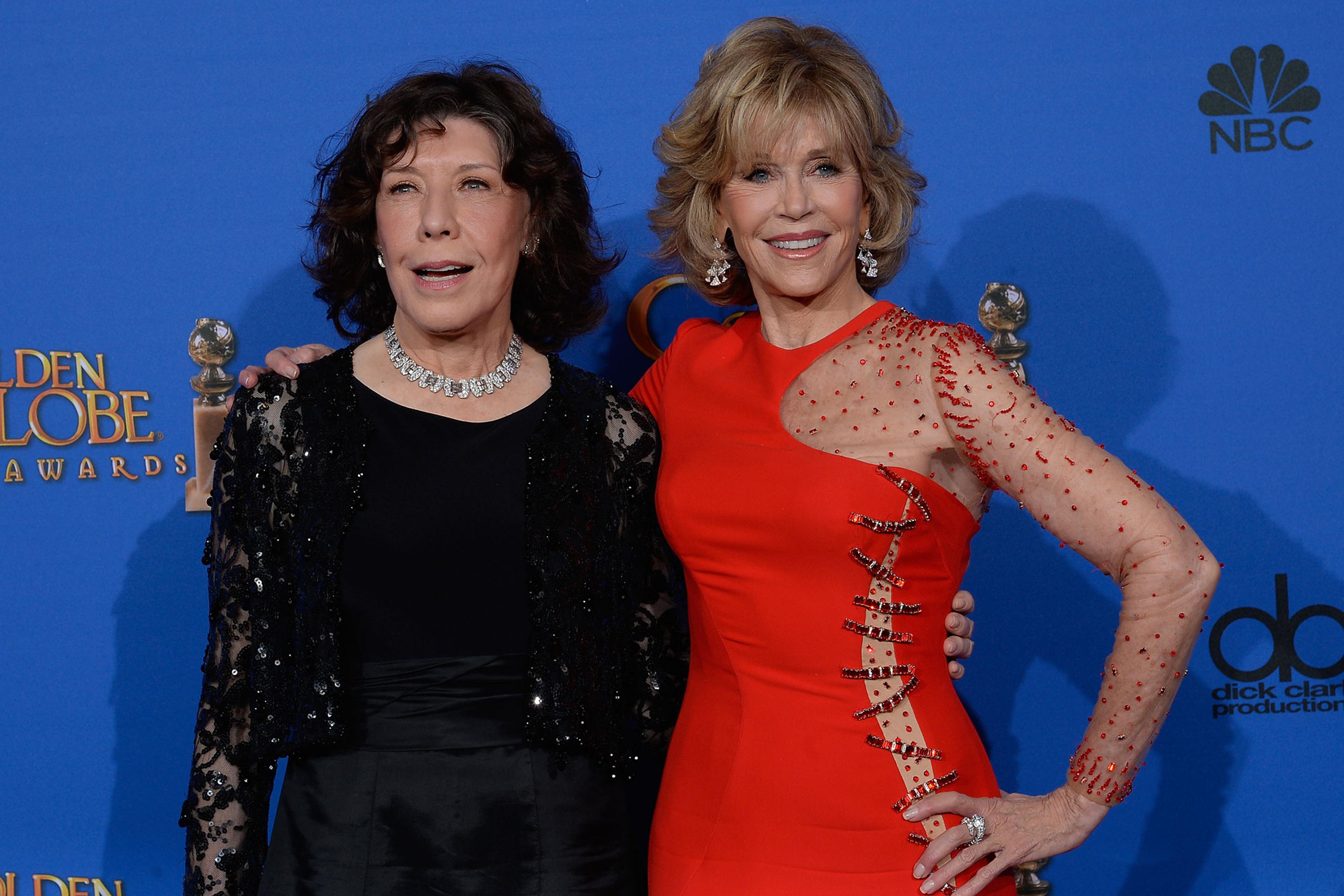 jane fonda golden globes dress Throwback #GoldenGlobes Jane Fonda & Lily Tomlin at the Golden Globes Awards, 2015 Photo Credits to the Owners . . . . . . . . . . . . # janefonda #lilytomlin #golden #awards #actress