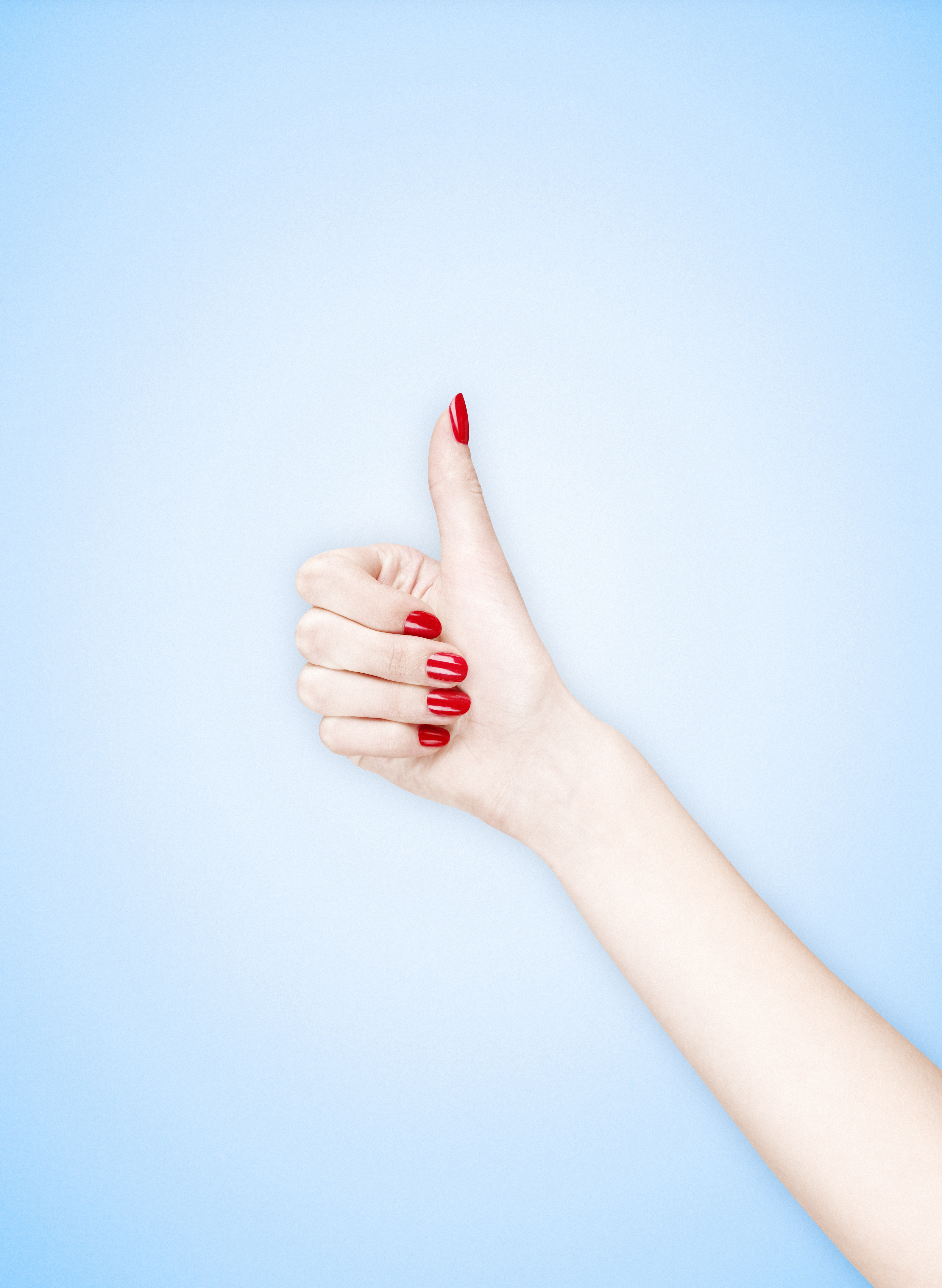 woman-thumbs-up