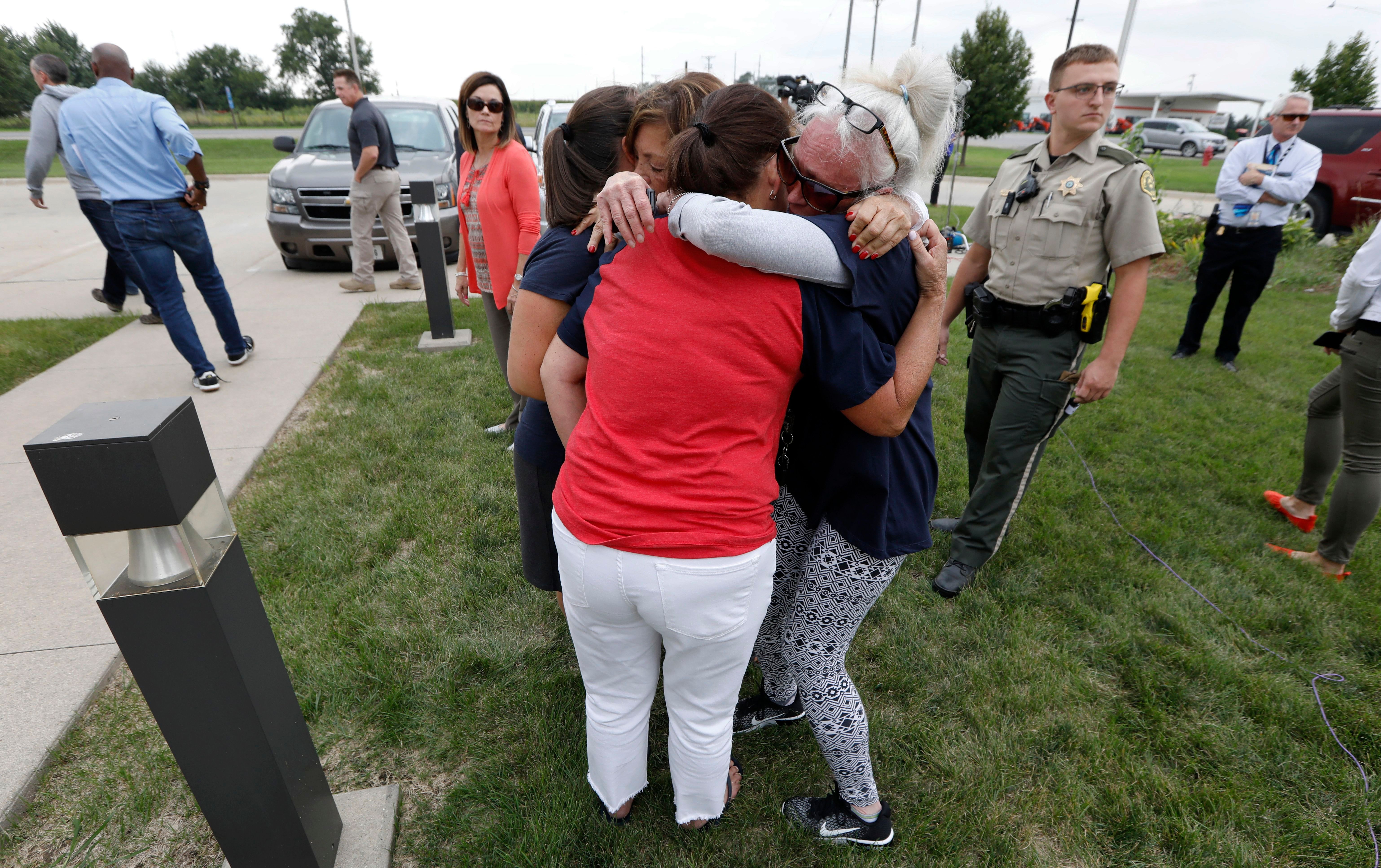 Mollie Tibbetts' family mourns