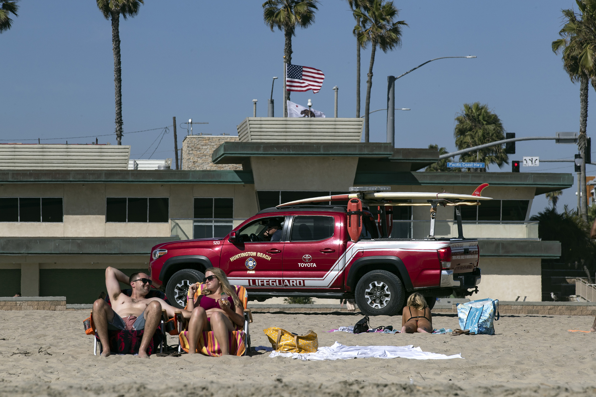 Daily life amid coronavirus pandemic, in Southern California, Huntington Beach, USA - 24 Apr 2020