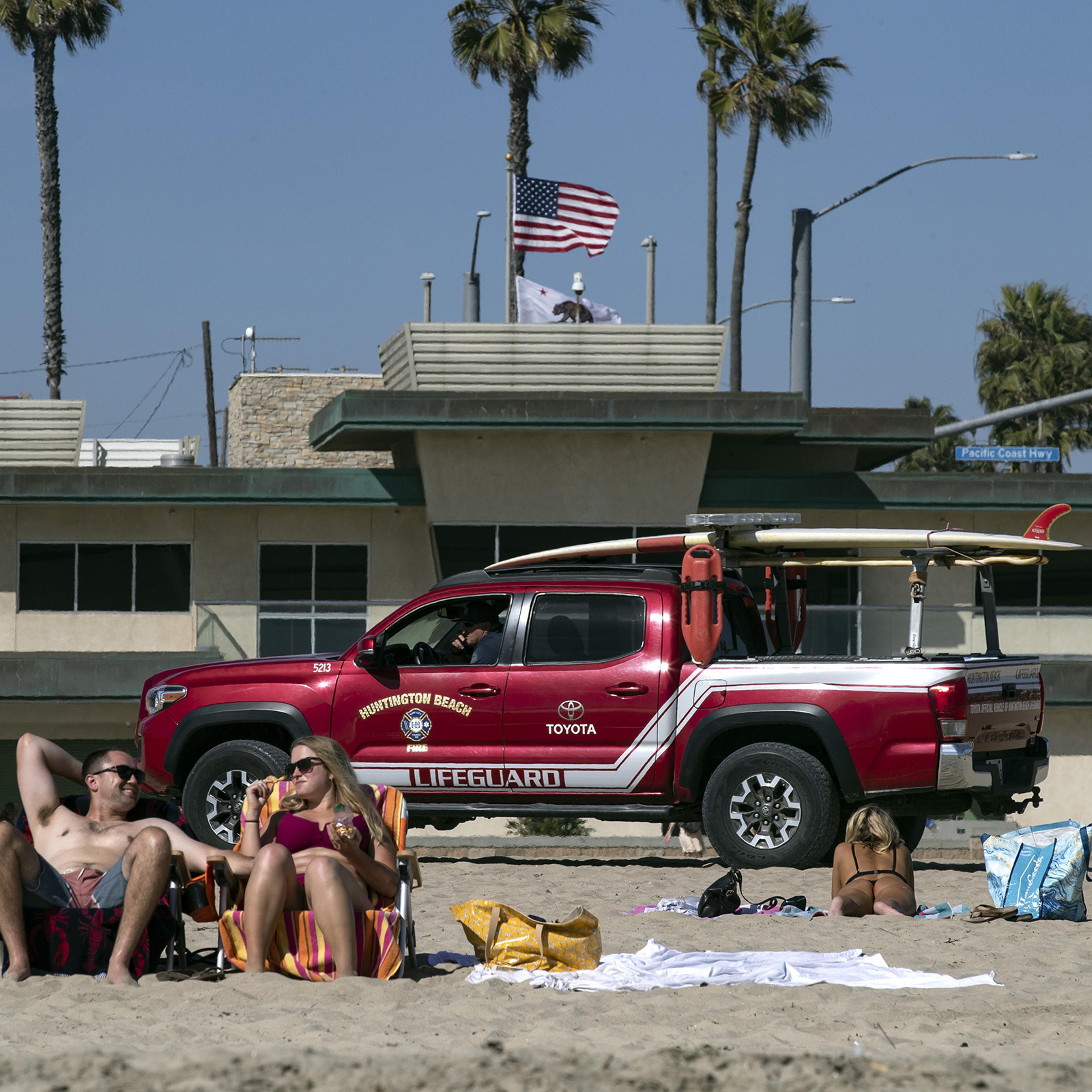 Daily life amid coronavirus pandemic, in Southern California, Huntington Beach, USA - 24 Apr 2020