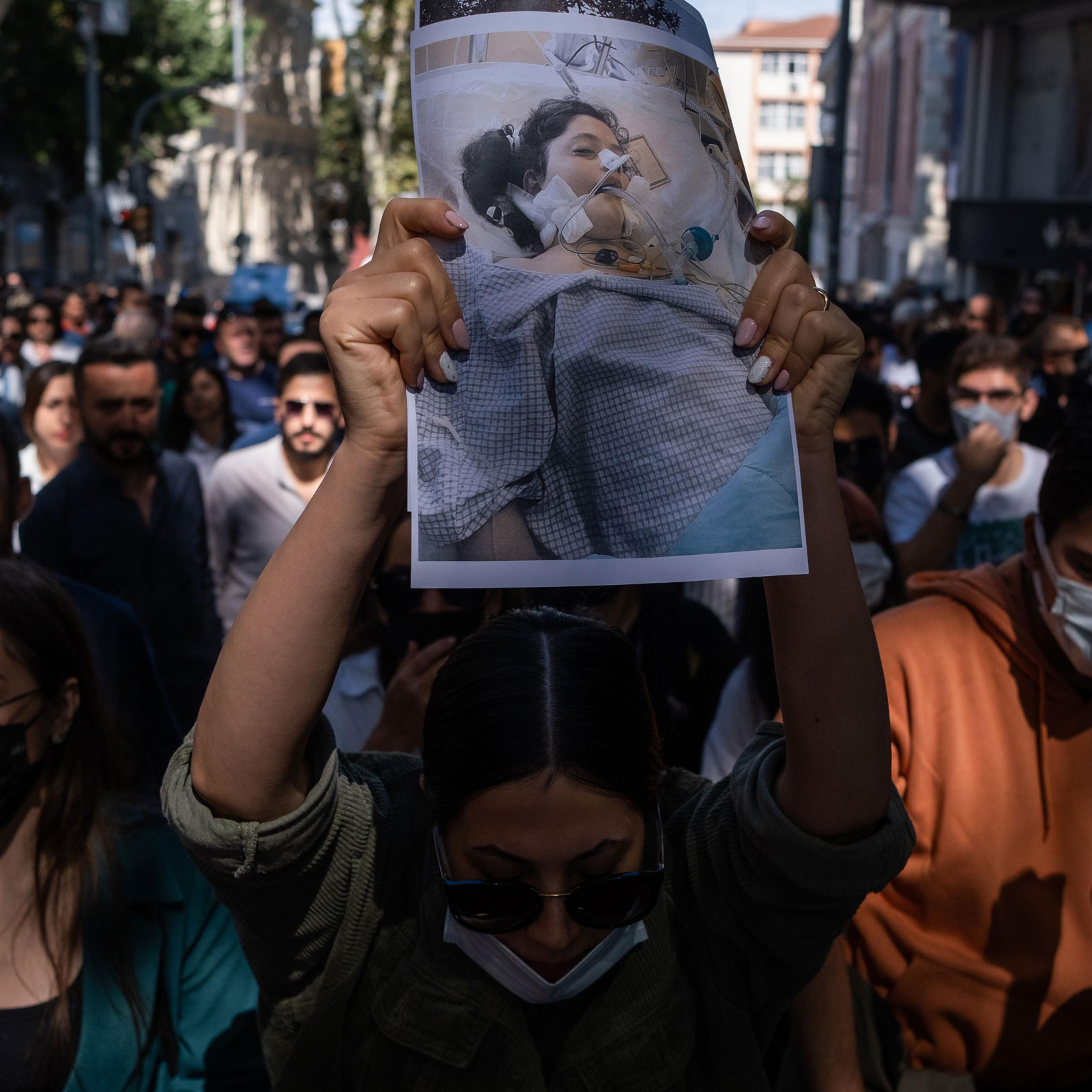 Iranians Protest Against Islamic Regime