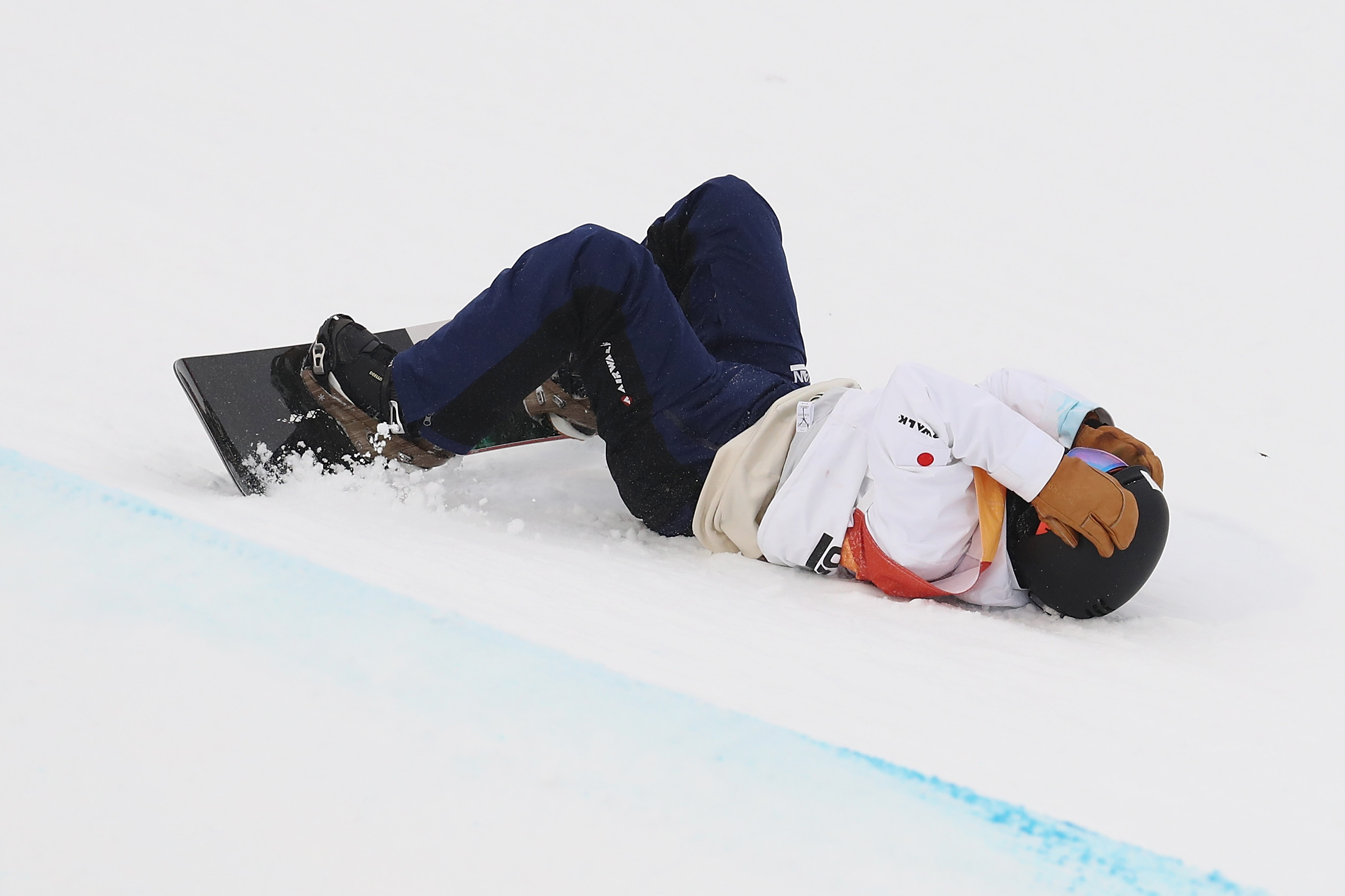 Yuto Totsuka Halfpipe Olympics Crash Snowboarding