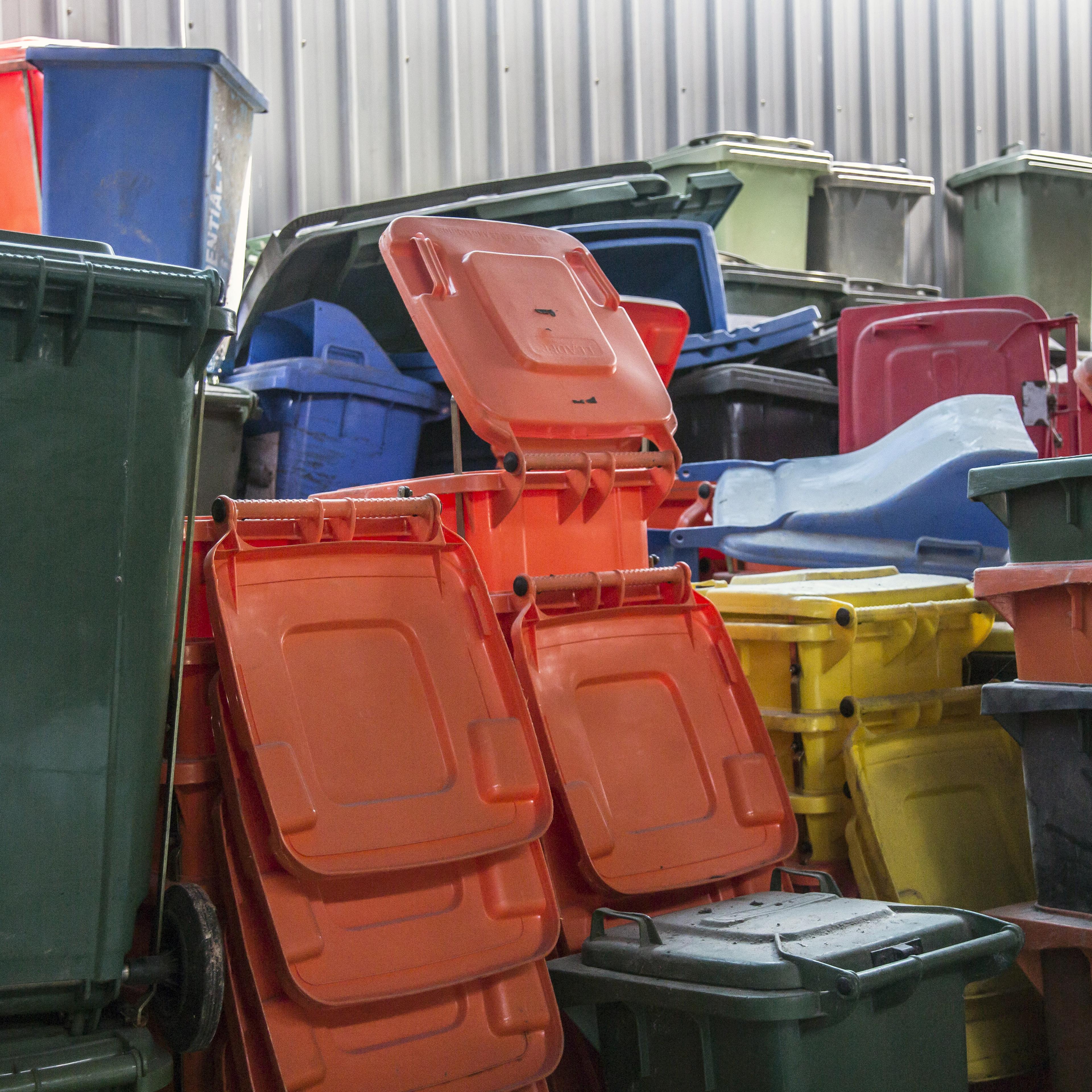 wheelie bin