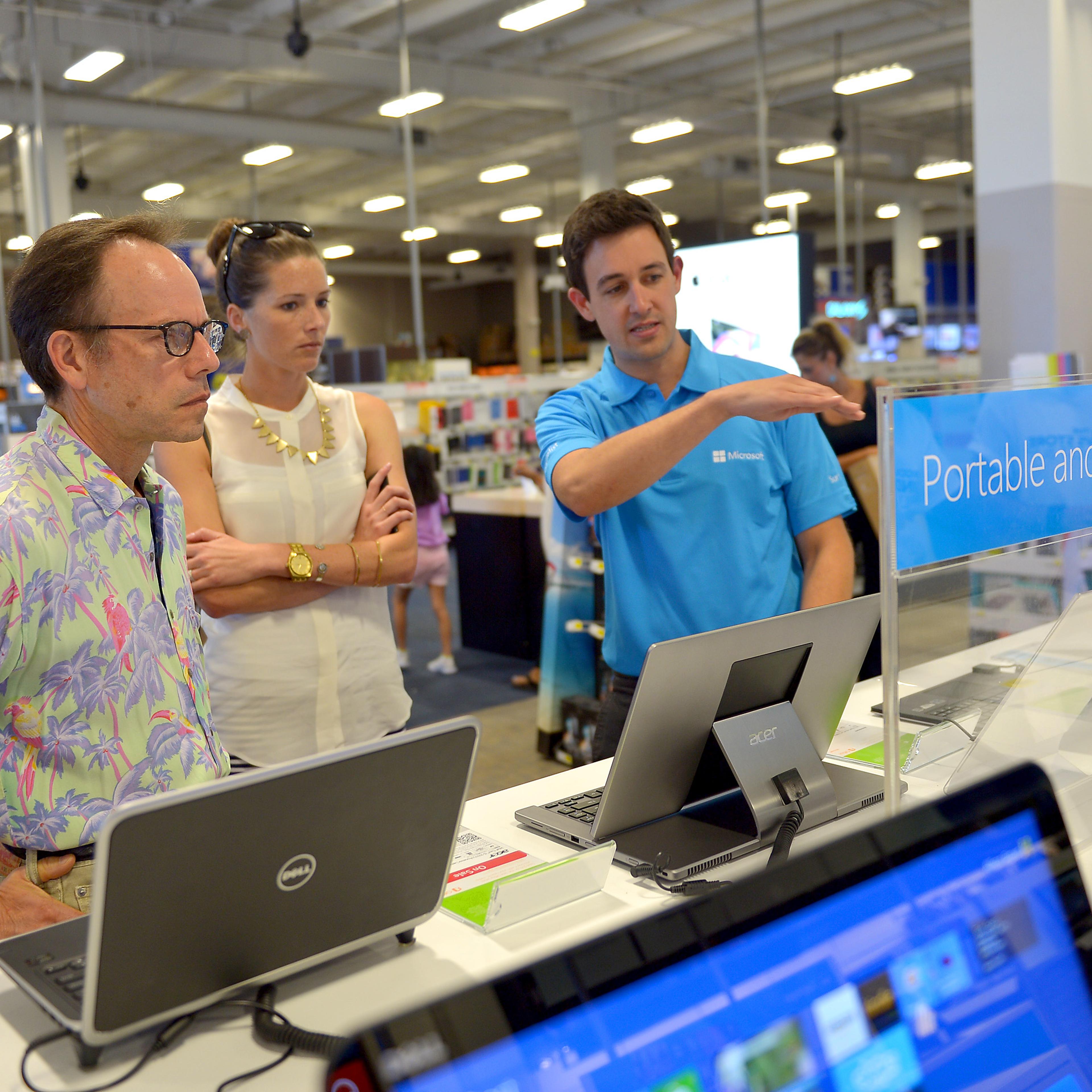 Microsoft Celebrates Opening Of Windows Store Only At Best Buy With Major League Soccer