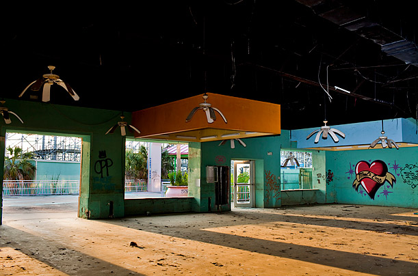 The Surreal Remains of Six Flags New Orleans - Photo Essays - TIME