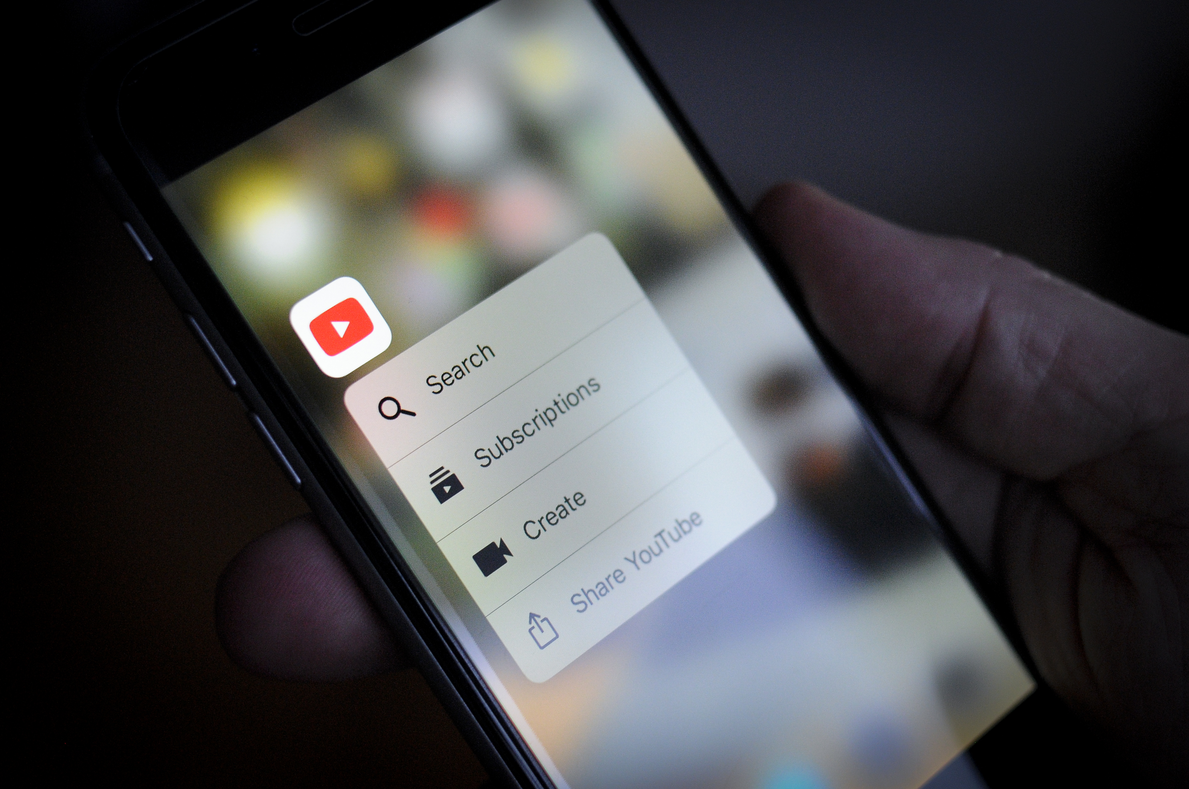 Social Media on Portable Devices