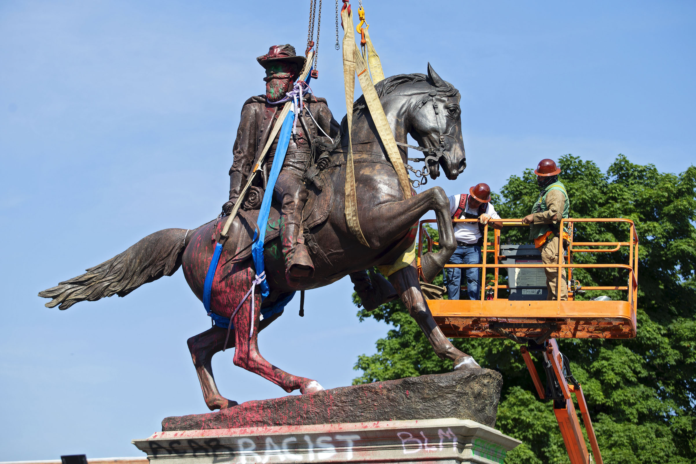 statue of Confederate General J.E.B. Stuart