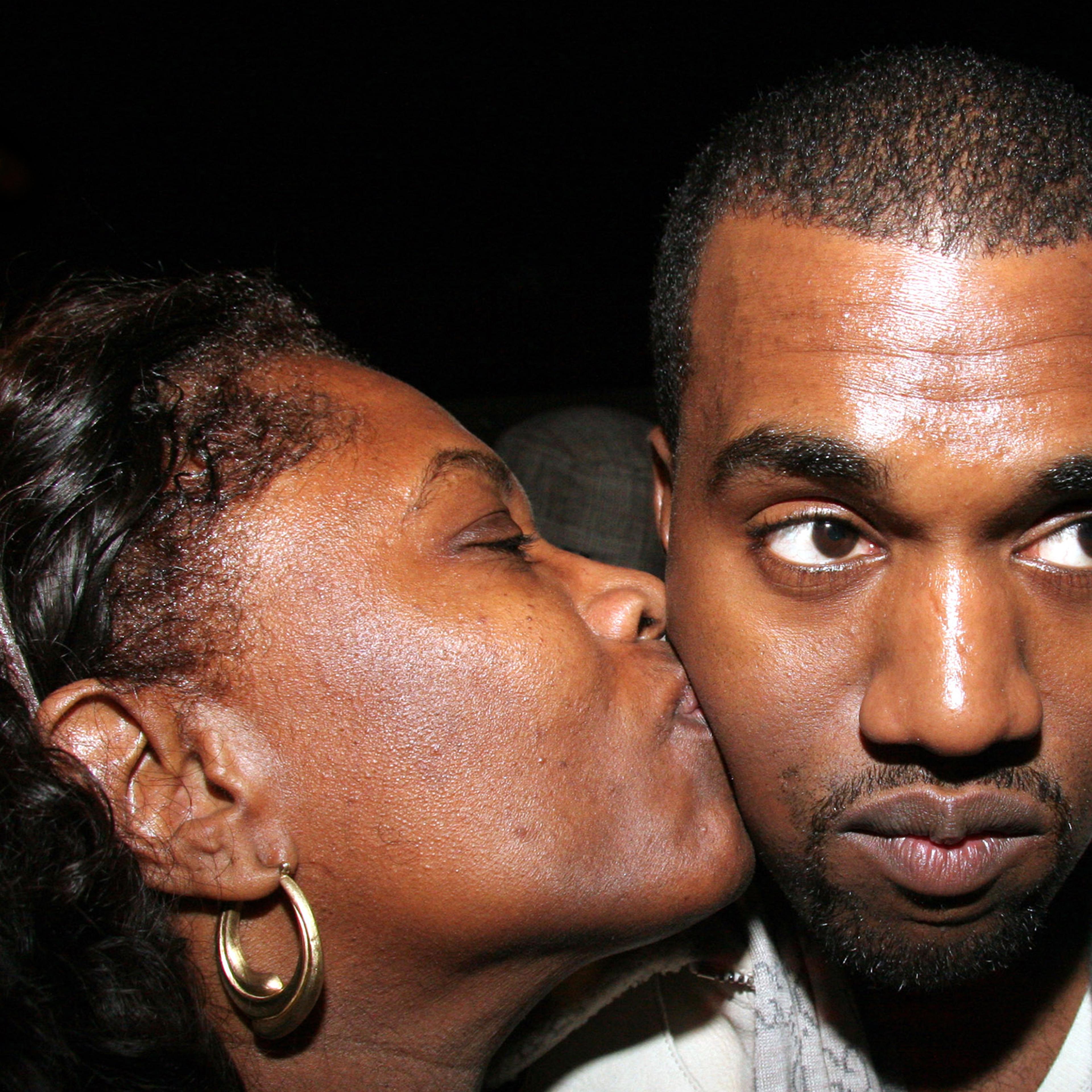 Kanye West with his mother Donda (left) in 2005 in New York.