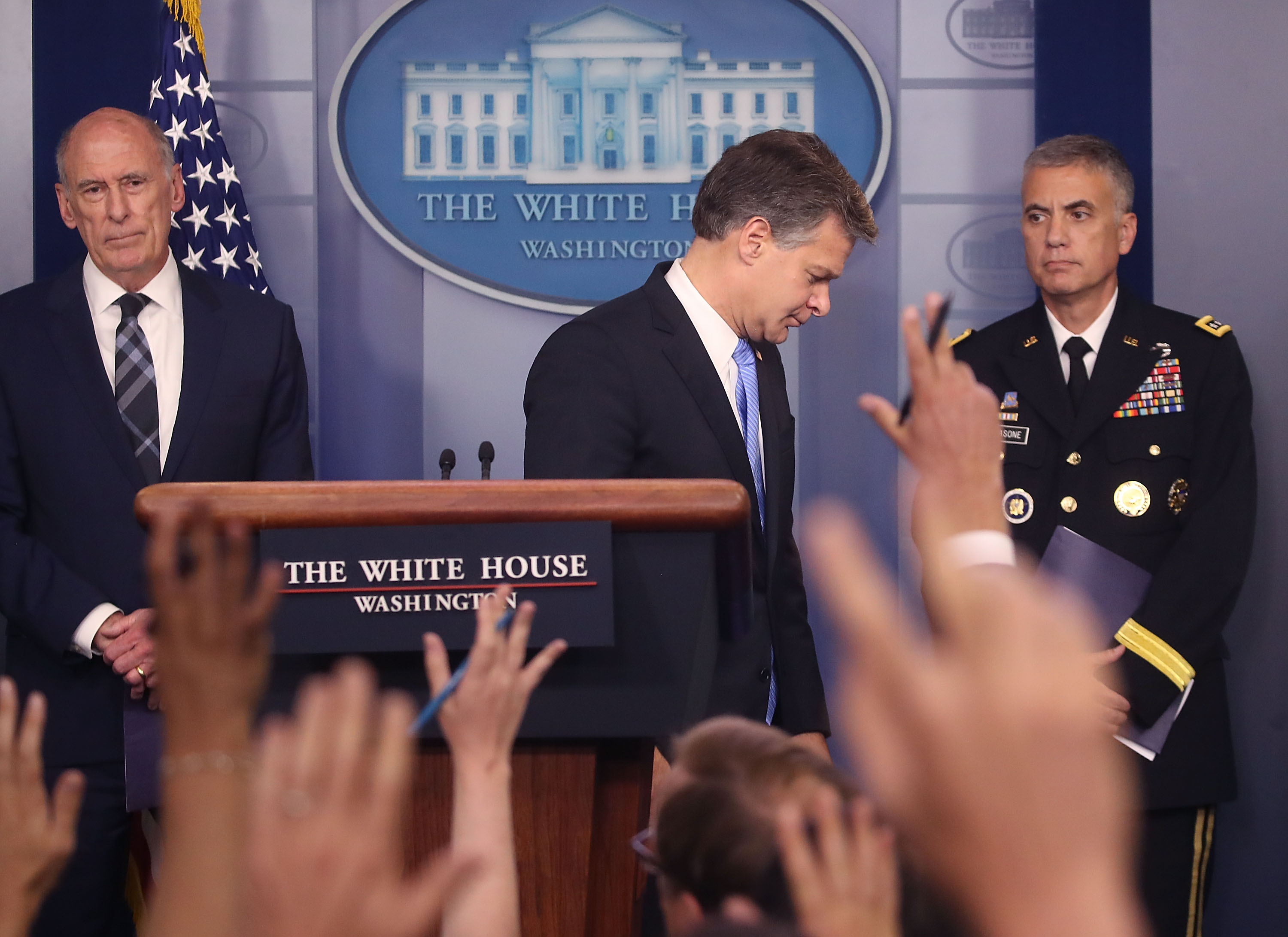 White House officials hold press briefing