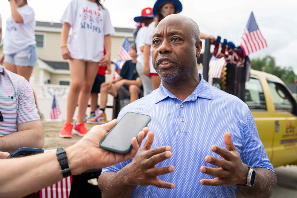 GOP Presidential Candidates Attend Merrimack Fourth of July Parade