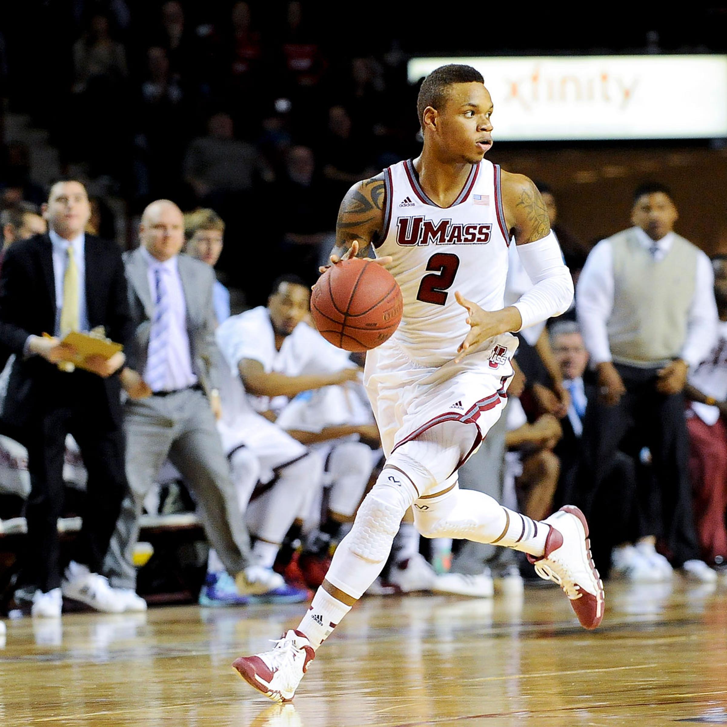 UMass guard Derrick Gordon dribbles the ball during a game against the Fordham Rams at the Mullin Center in Amherst, Mass., Jan. 26, 2014.