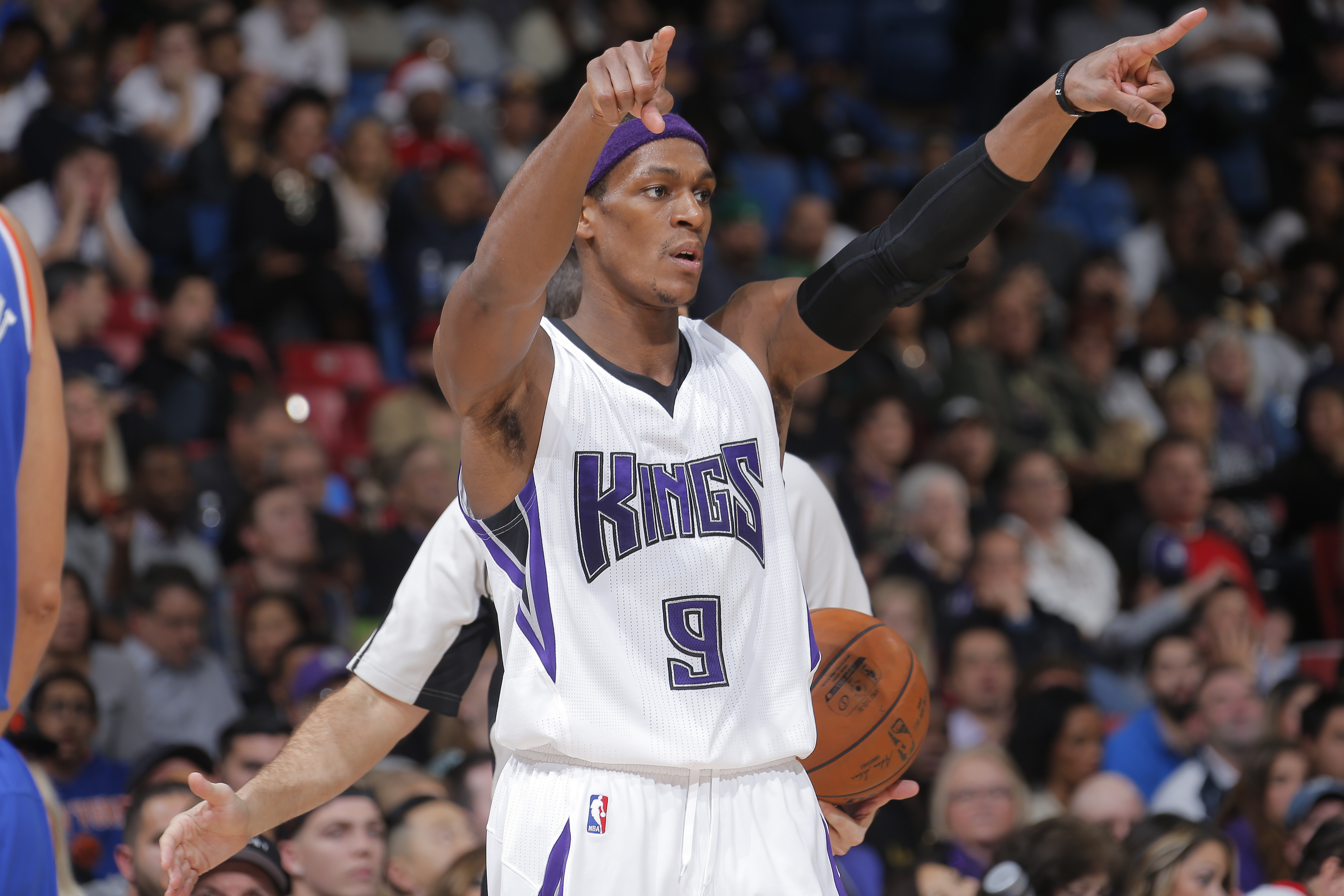Rajon Rondo has apologized to NBA referee Bill Kennedy after hurling anti-gay slurs at him.