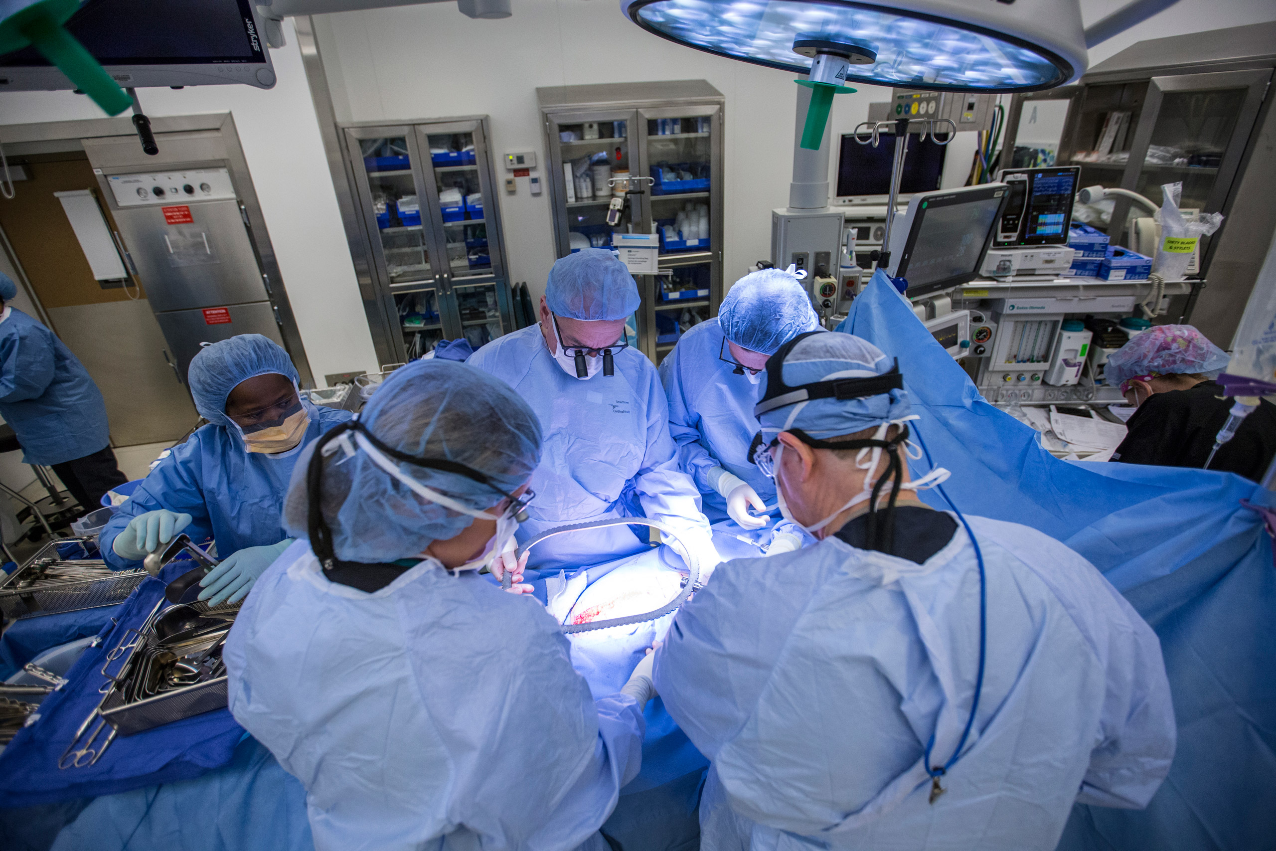 From left to right: Dr. Greg McKenna, Dr. Giuliano Testa, Dr. E. Colin Koon, and Dr. Liza Johannesson perform a womb transplant surgery at Baylor University Medical Center on Sept. 14, 2016.