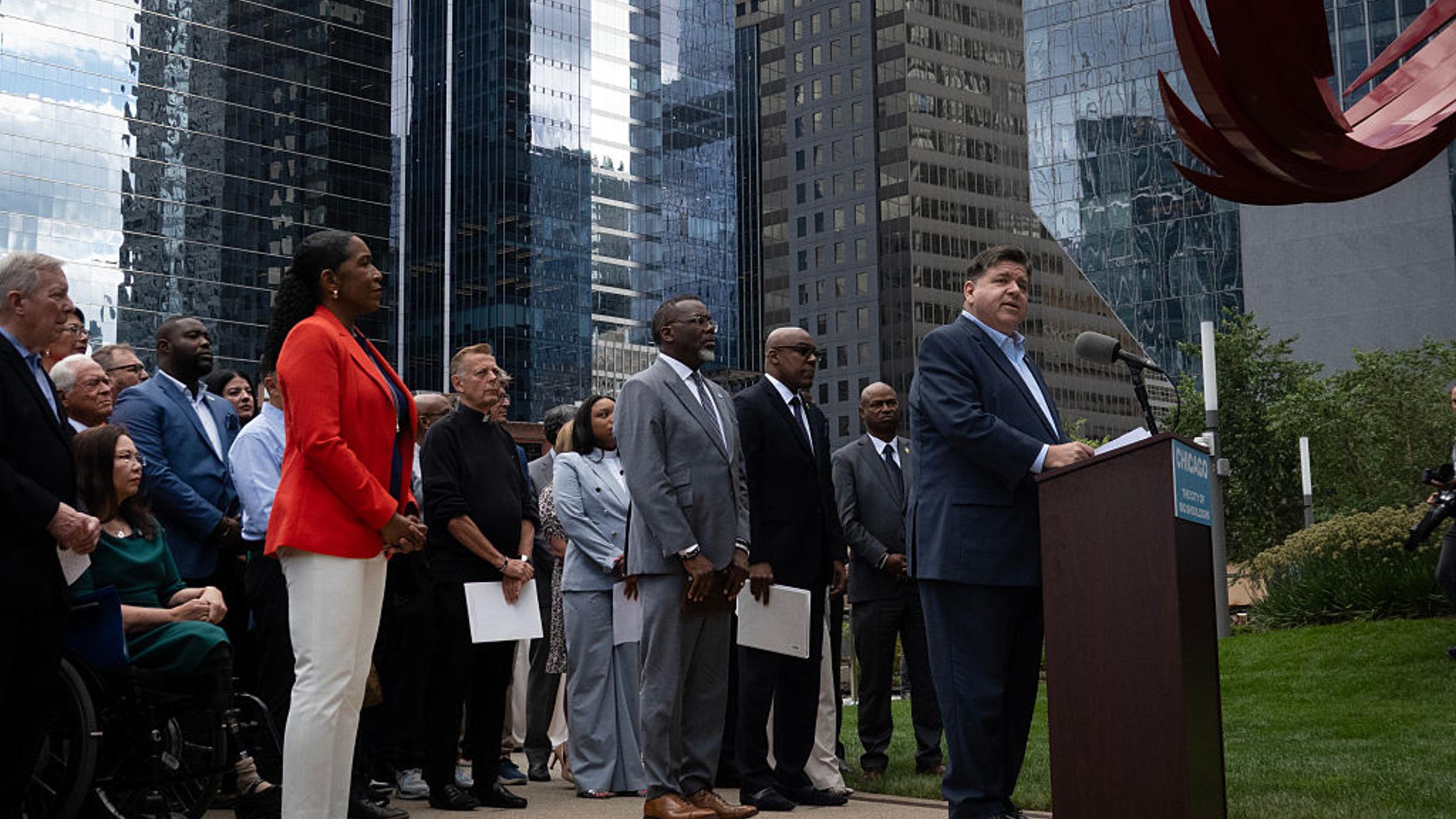 How Chicago Is Preparing to Fight a Trump Crackdown