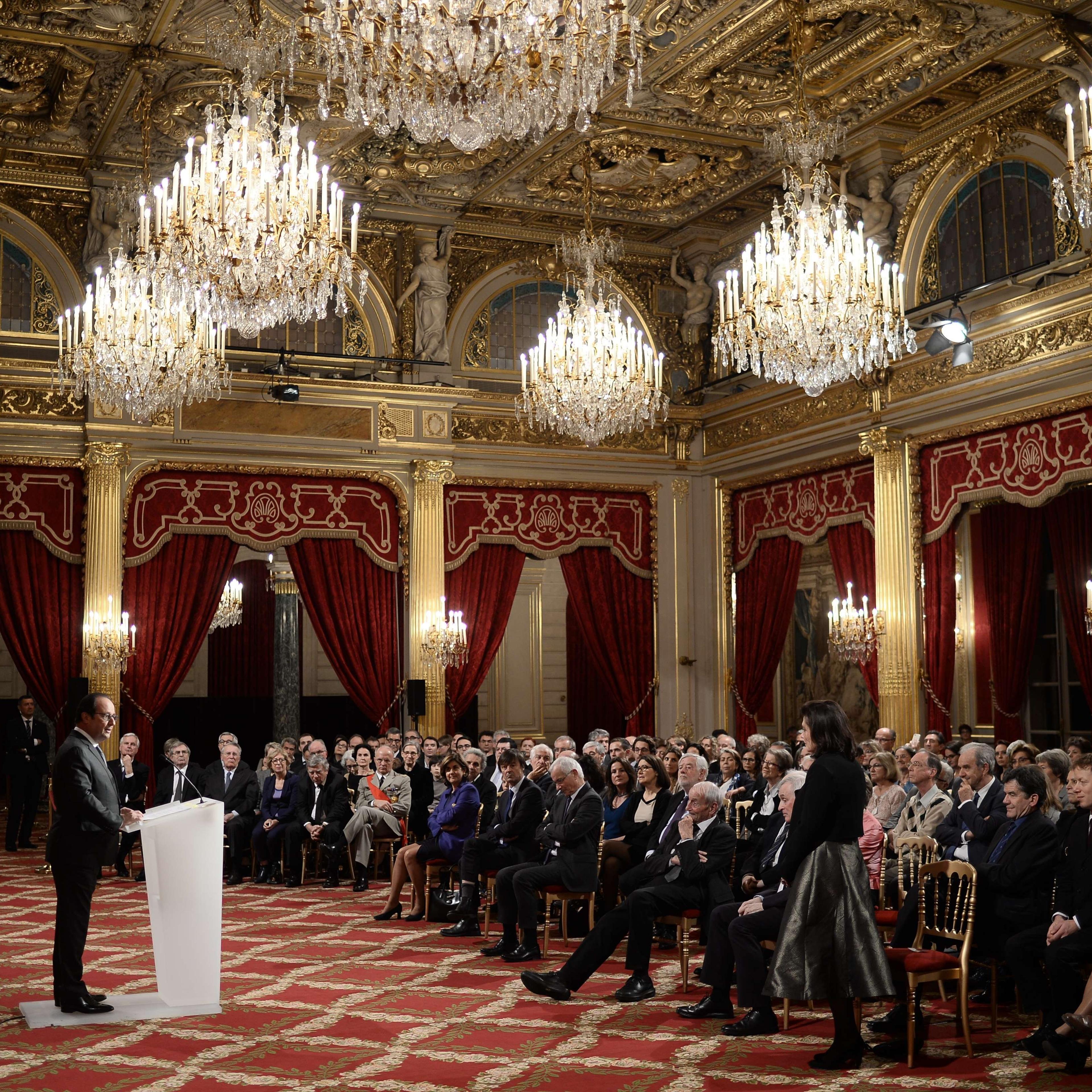 FRANCE-CLIMATE-WARMING-COP21-POLITICS-GOVERNMENT-AWARDS-CEREMONY